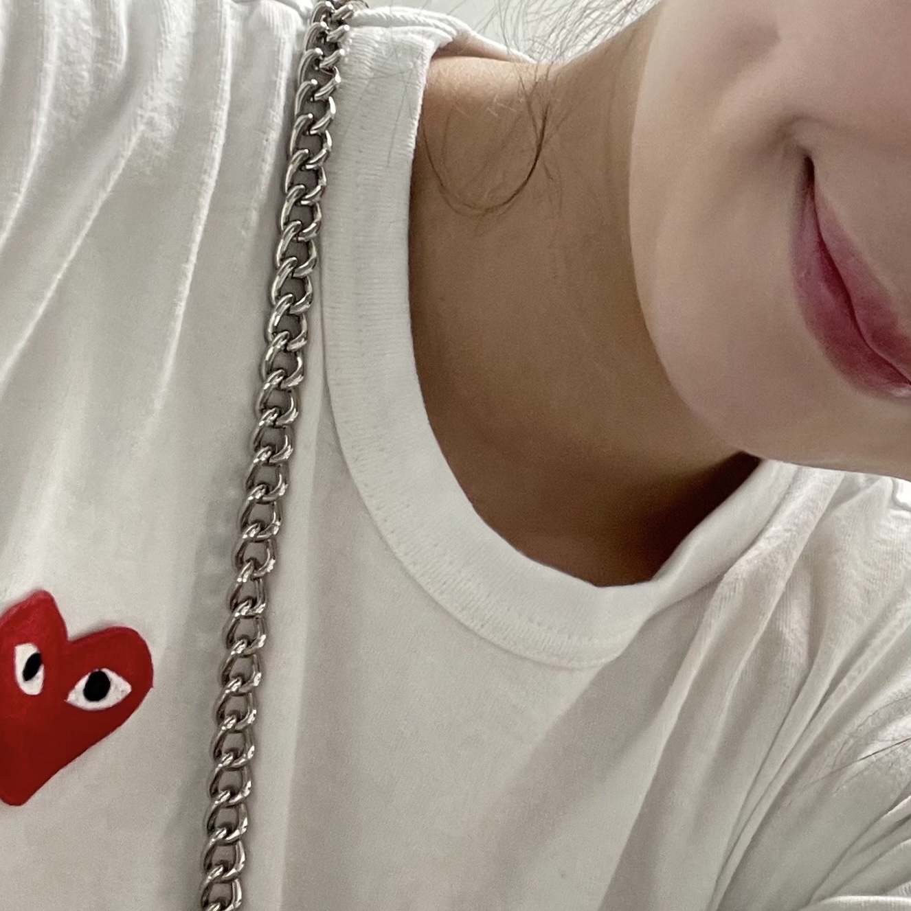 Play Comme des Garcons Red Heart T-Shirt White 착용 스타일