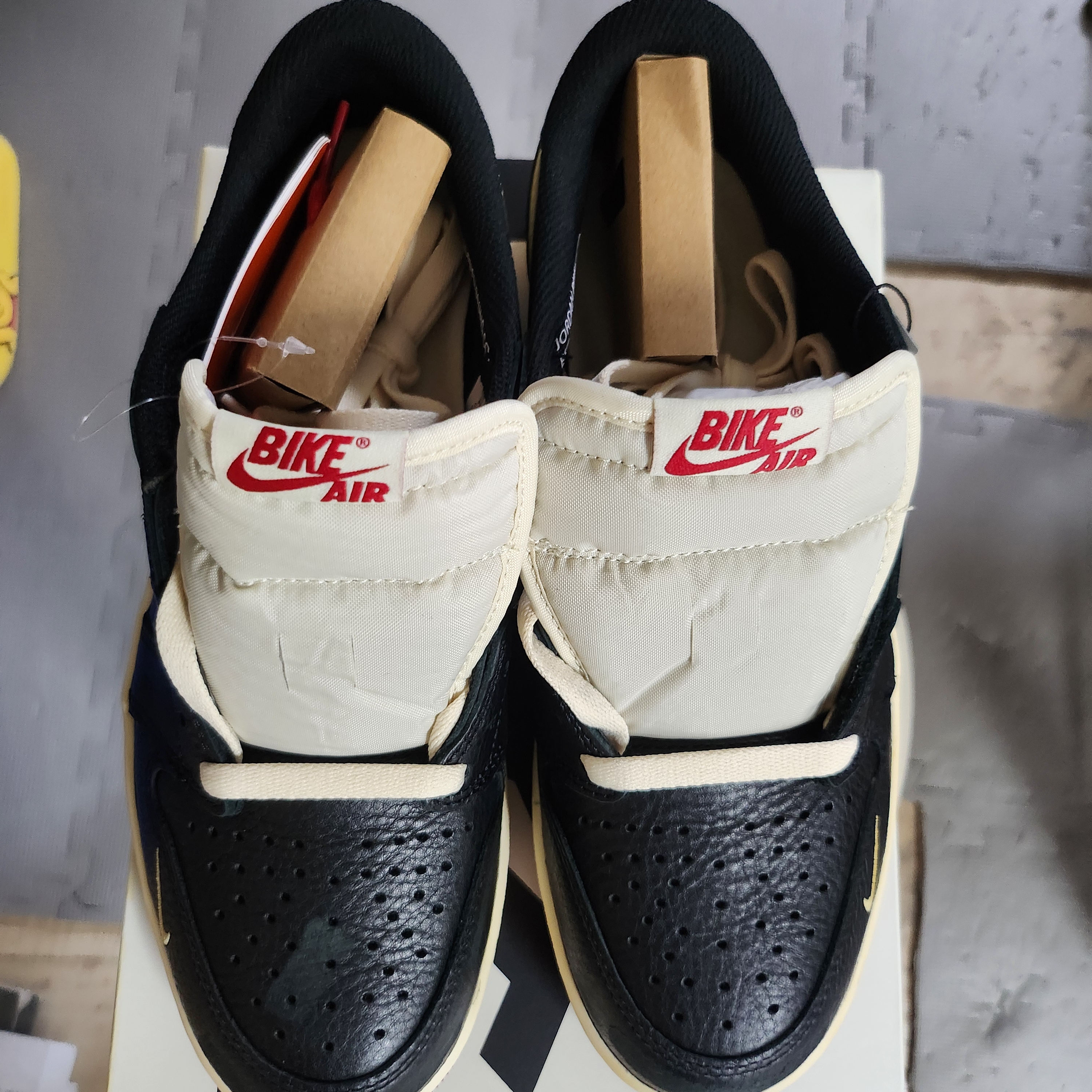 Jordan 1 x Nigel Sylvester Retro Low OG Better With Time 착용 스타일 - 2