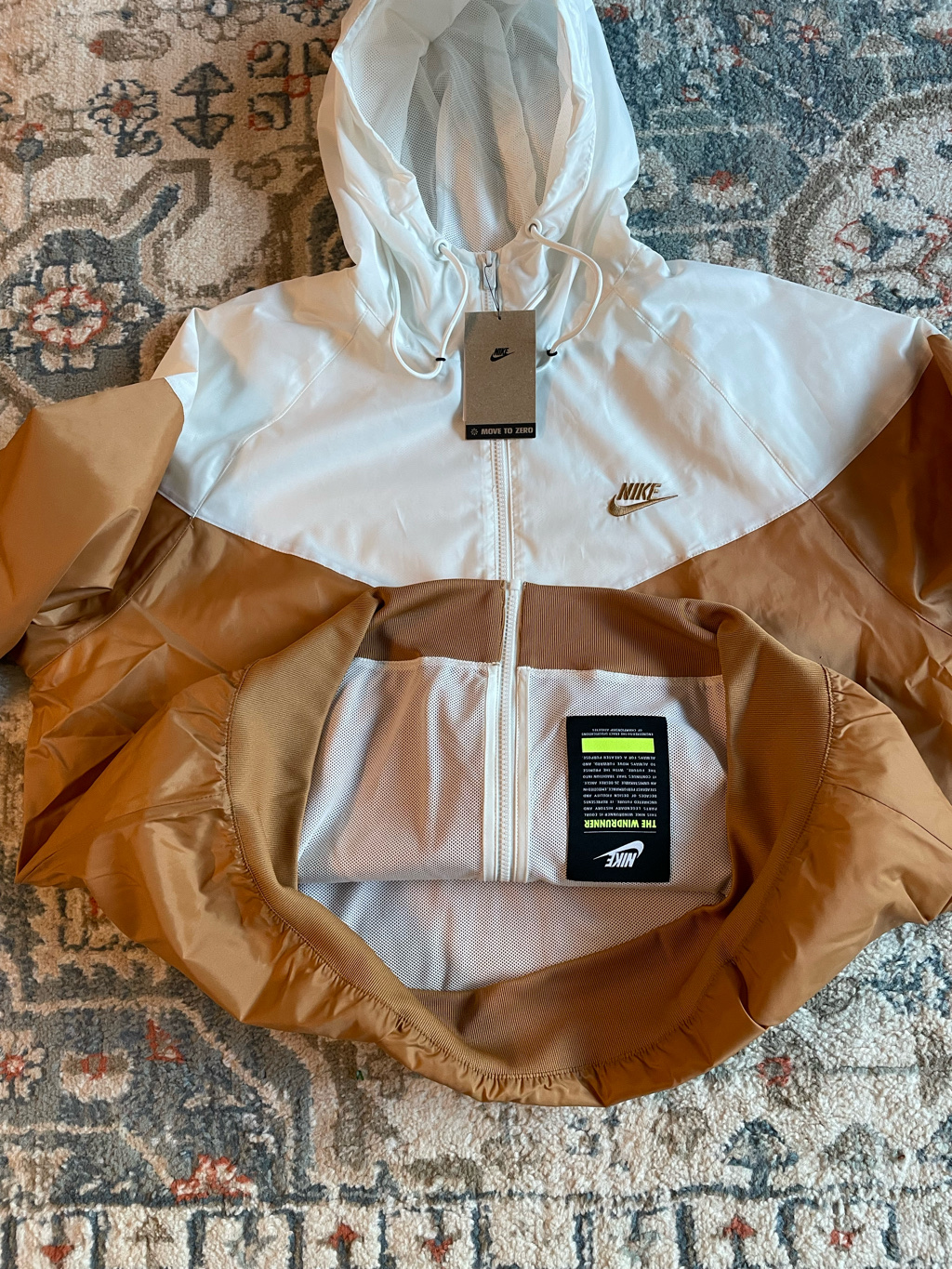 Nike NSW Windrunner Hooded Jacket Sail Flax - Asia 착용 스타일 - 5