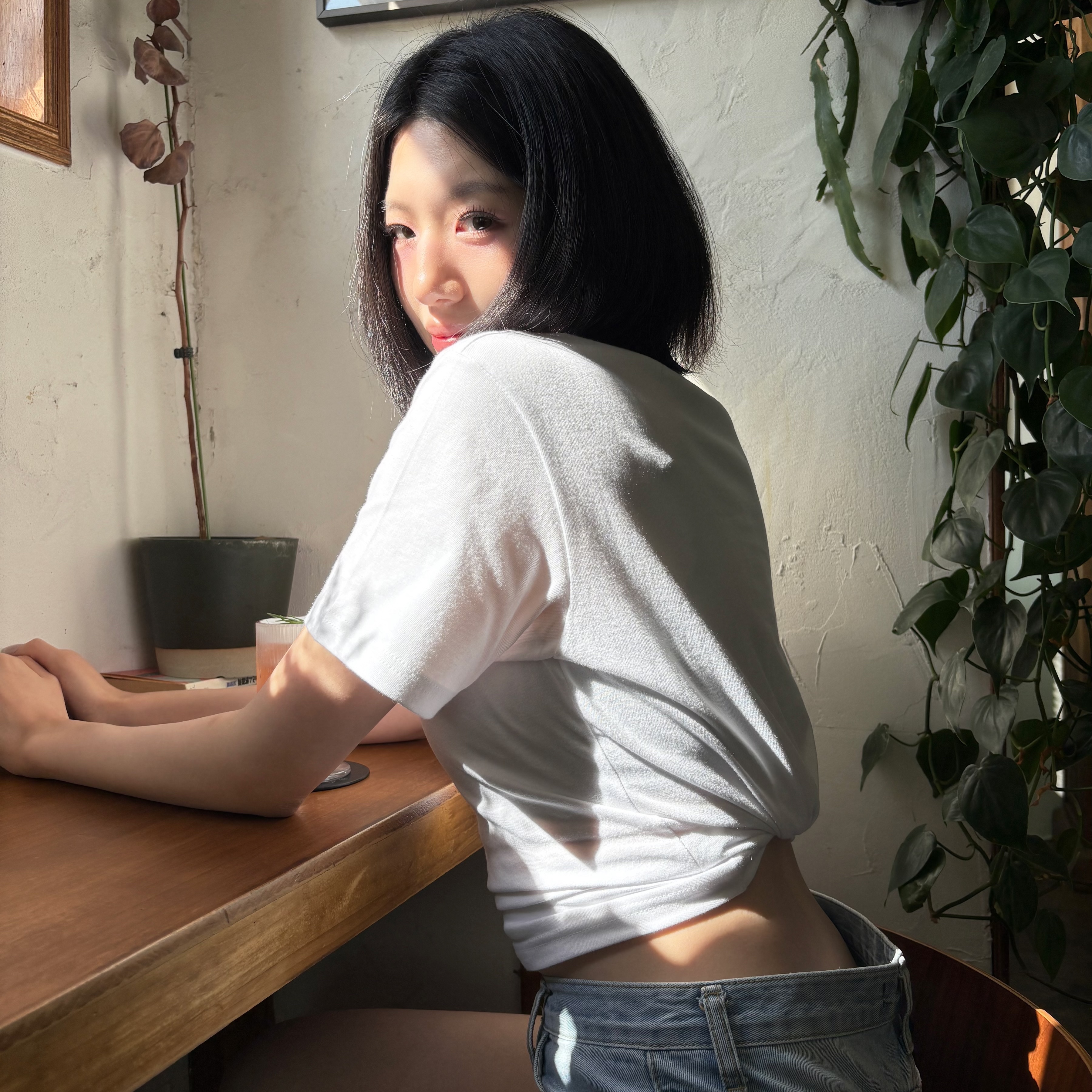 SLOW RECORD HOUSE Polka Dot Star T-Shirt White 착용 스타일 - 8