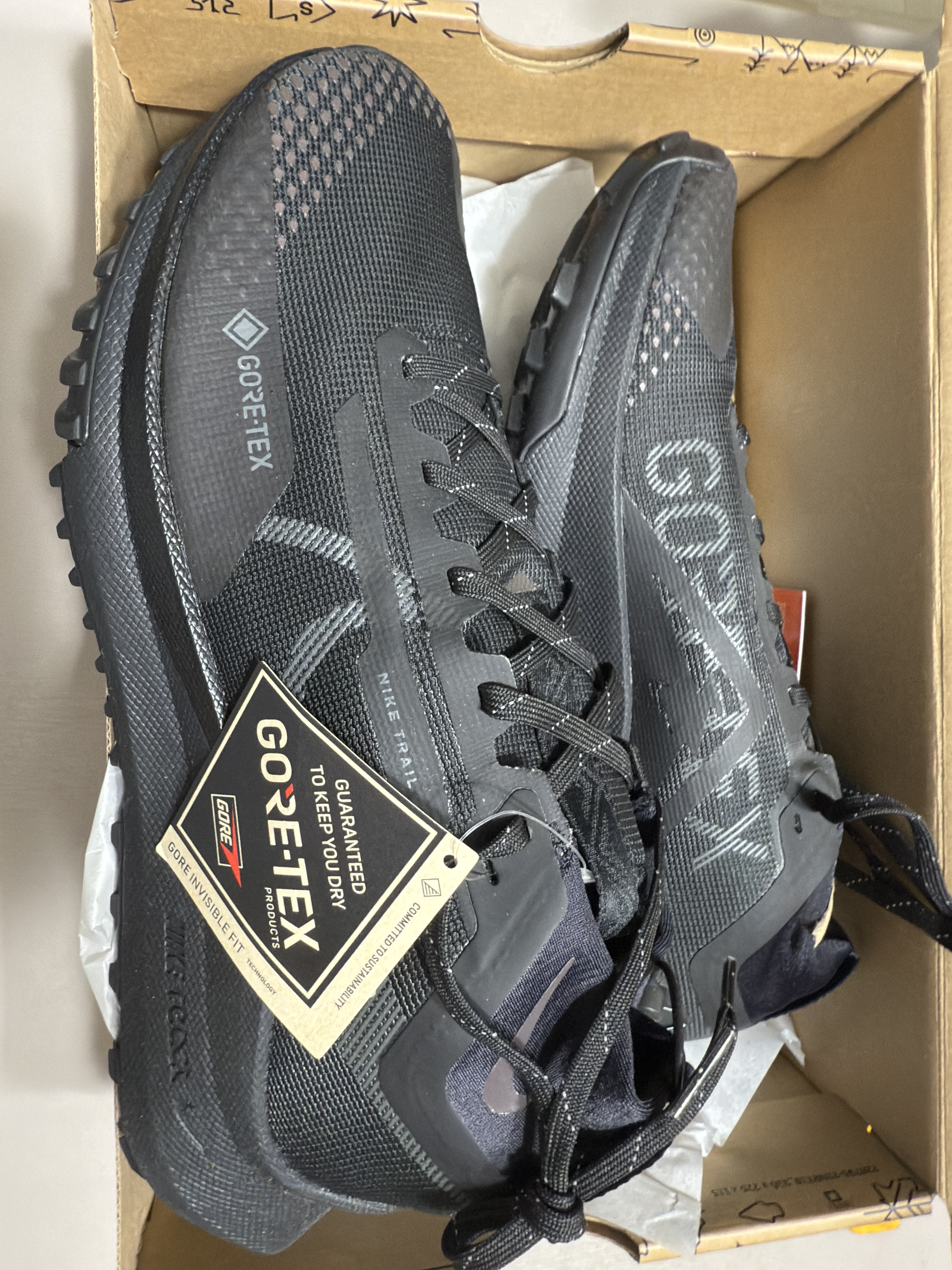Nike React Pegasus Trail 4 Gore-Tex Black Velvet Brown 착용 스타일 - 2