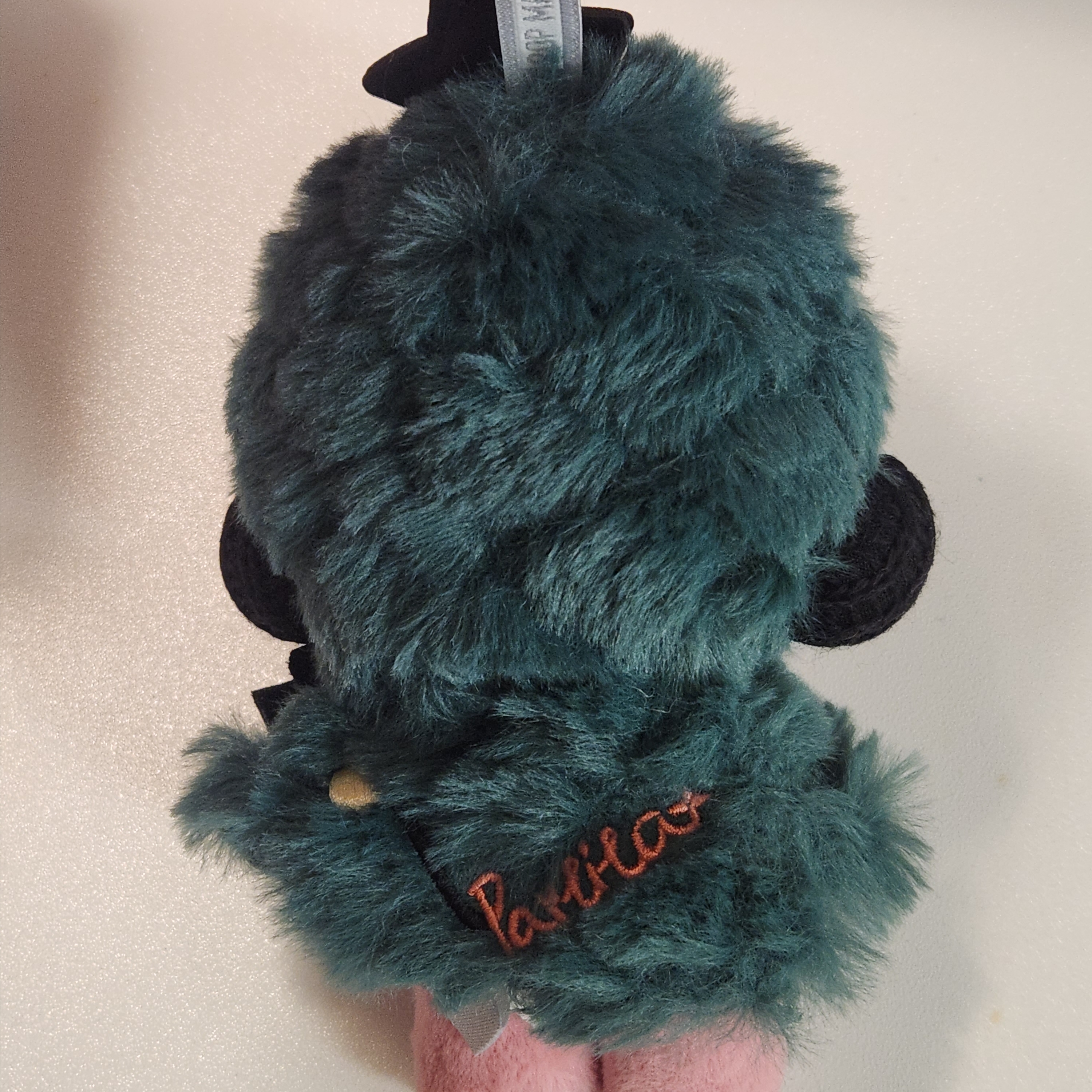 Pop Mart Skullpanda Winter Symphony Series Keyring Rock On (Opened Case) 착용 스타일 - 2