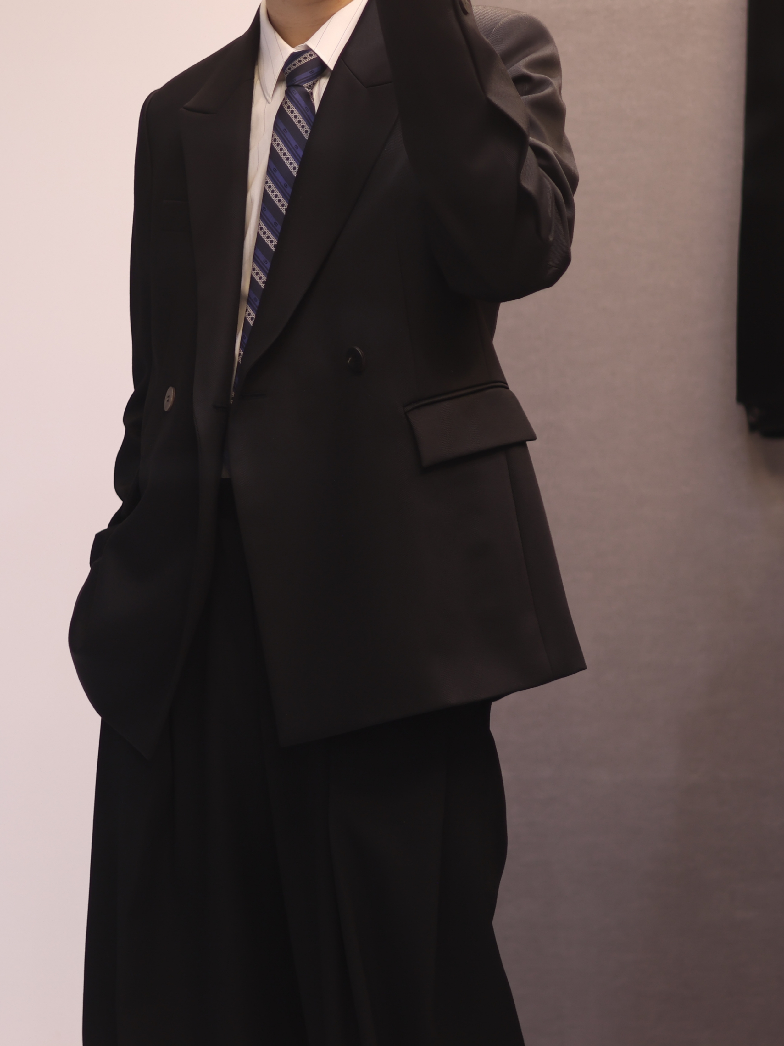 Wooyoungmi Wool Double Jacket Black - 24FW, Wooyoungmi Side Tuck Wide Pants Black - 24FW 착용 스타일 - 3