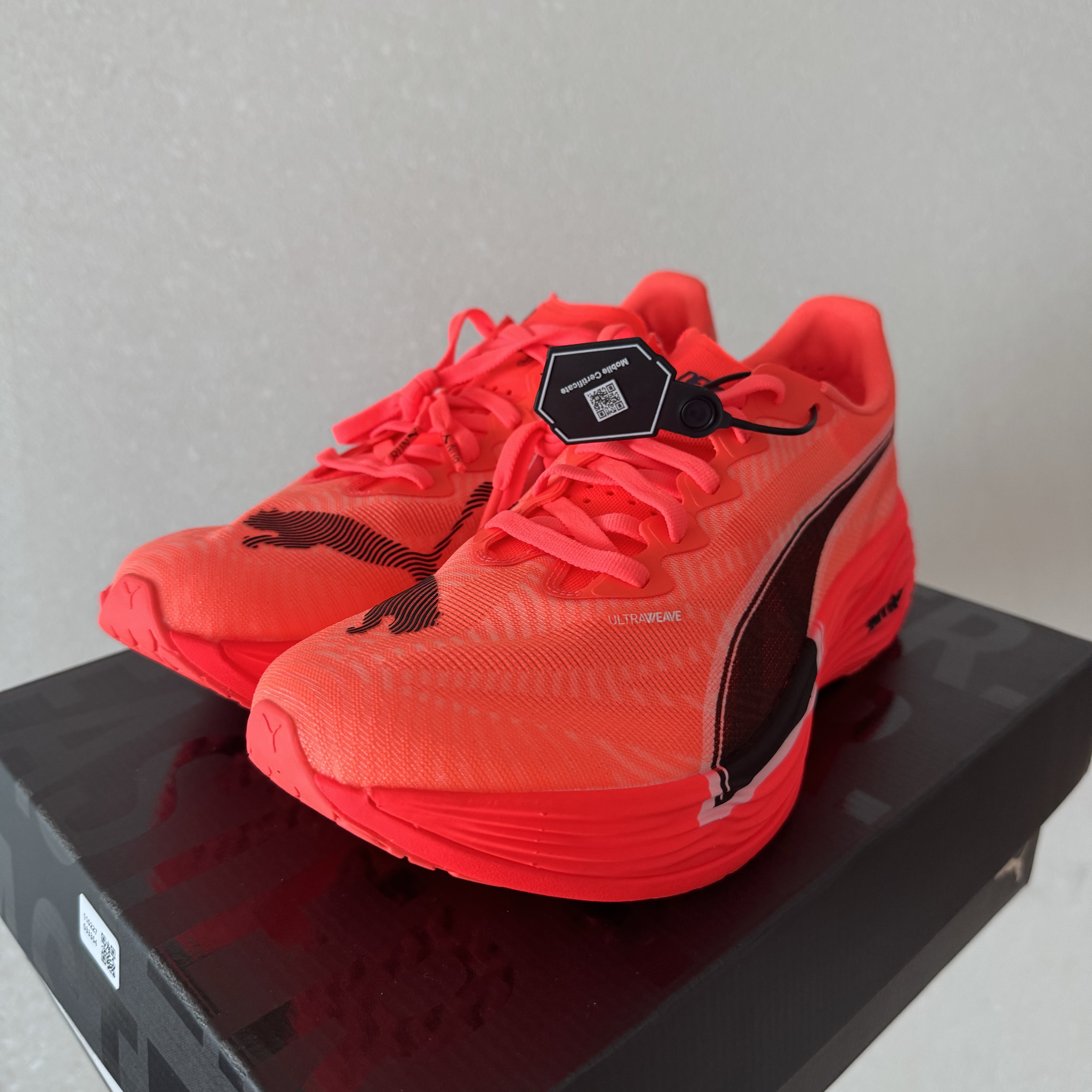 Puma Deviate Nitro Elite 3 Glowing Red Black 착용 스타일