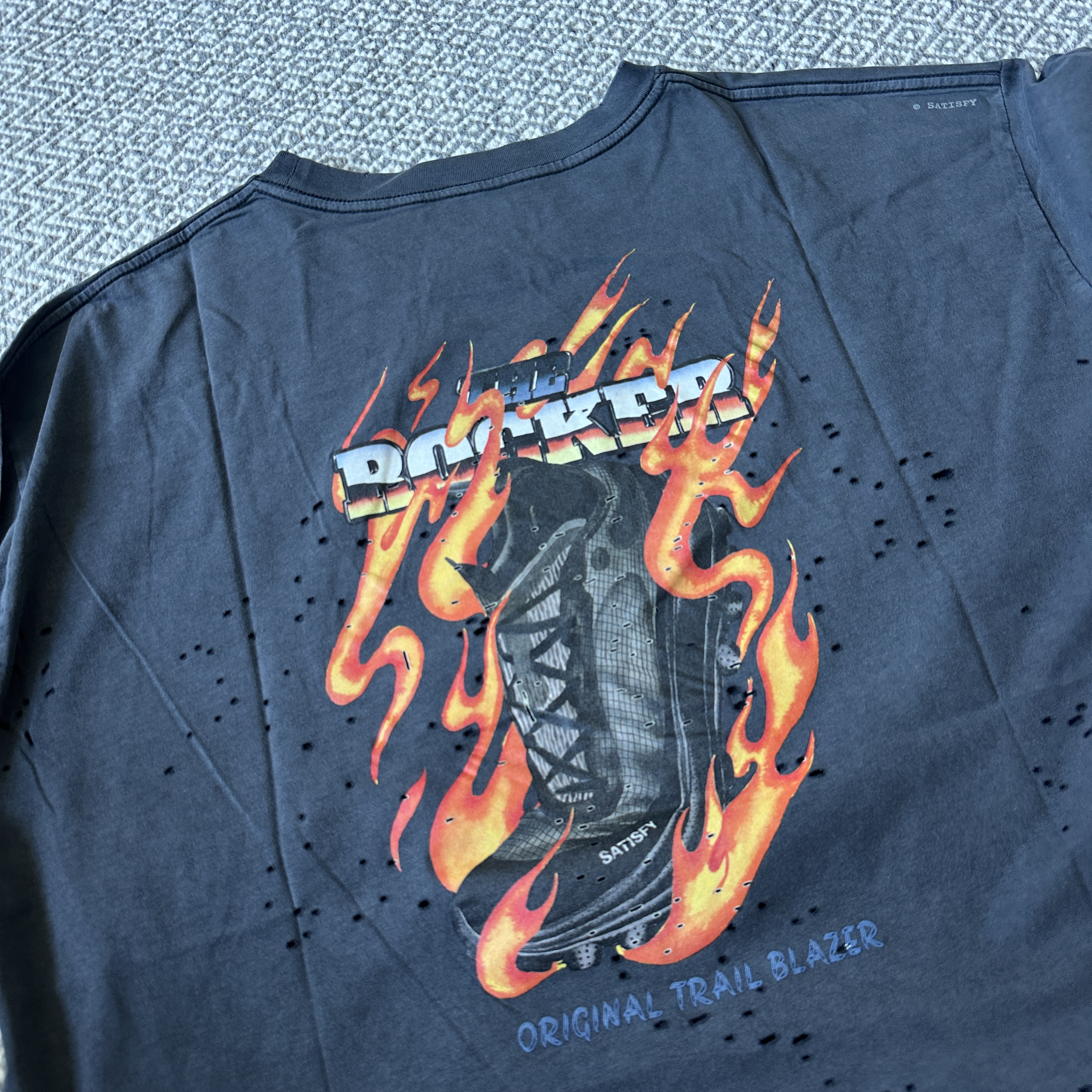 Satisfy Mothtech Long T-Shirt Aged Black 착용 스타일