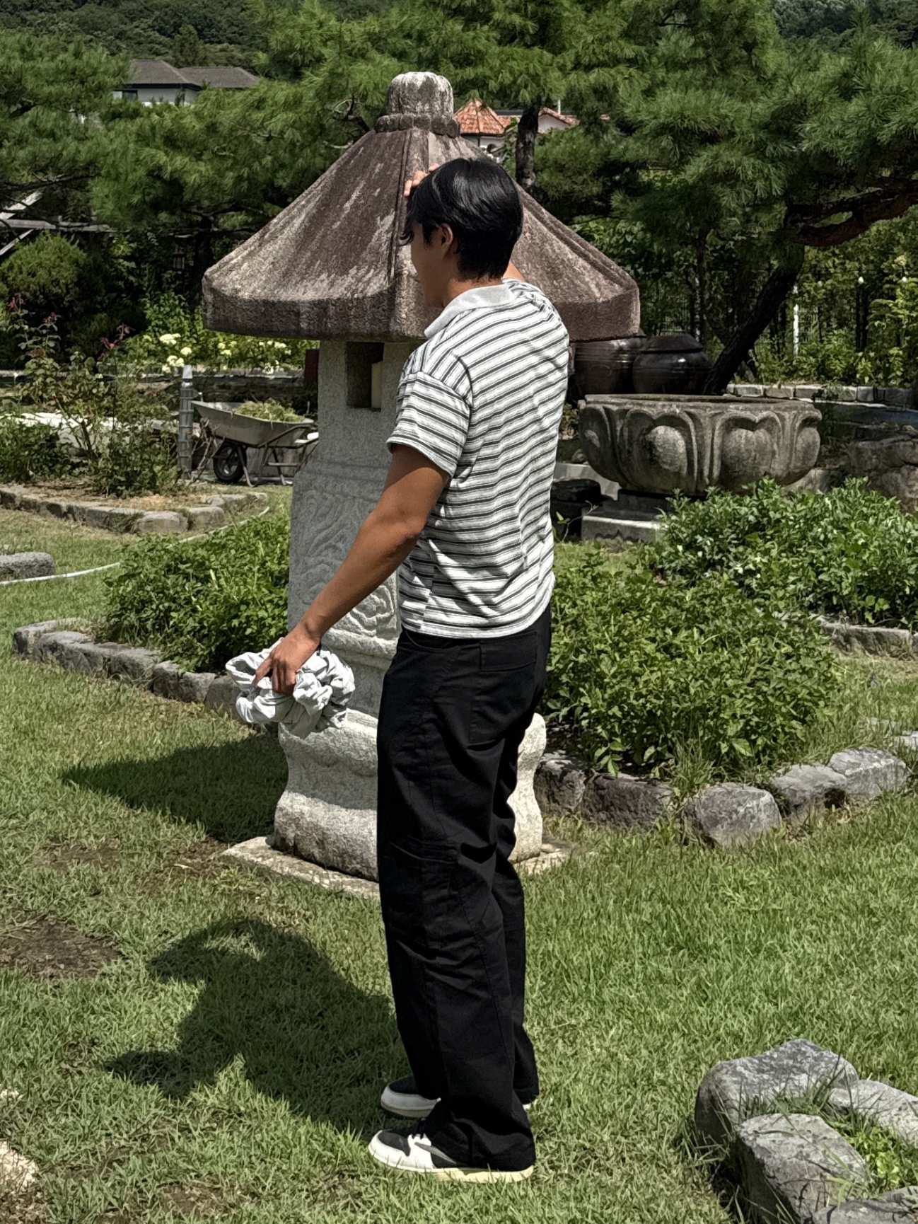 Jordan 1 x Travis Scott Retro Low OG SP Reverse Olive, Jordan 1 x Travis Scott x Fragment Retro Low OG SP Military Blue 착용 스타일 - 2