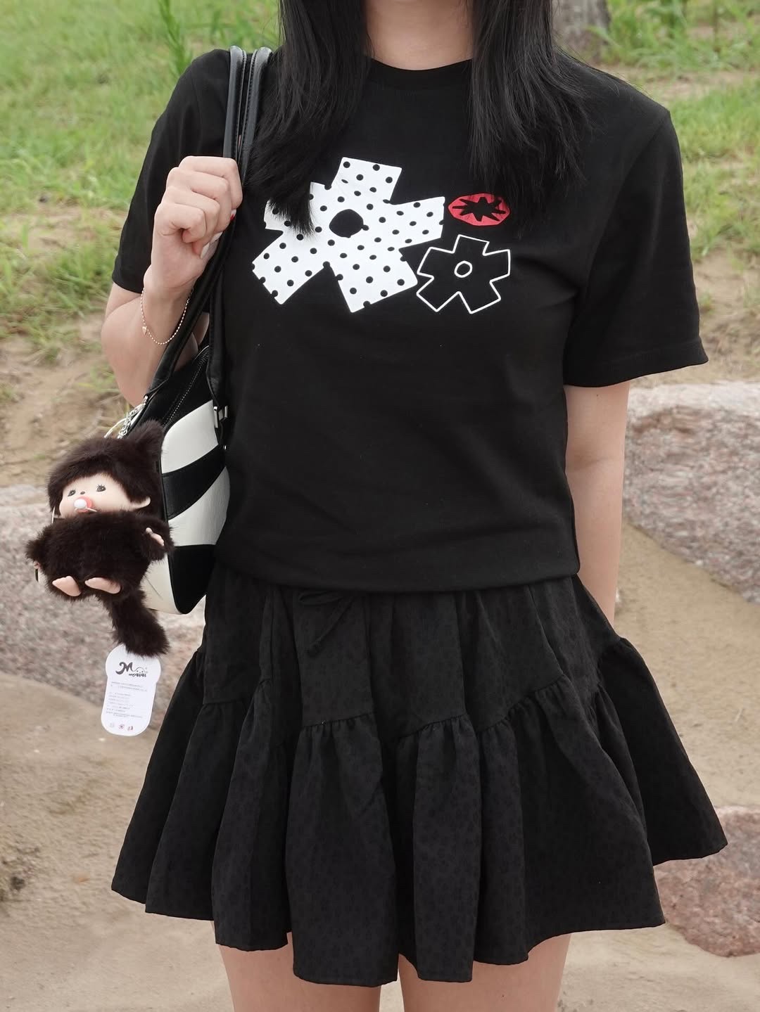 SLOW RECORD HOUSE Polka Dot Star T-Shirt Black 착용 스타일 - 5