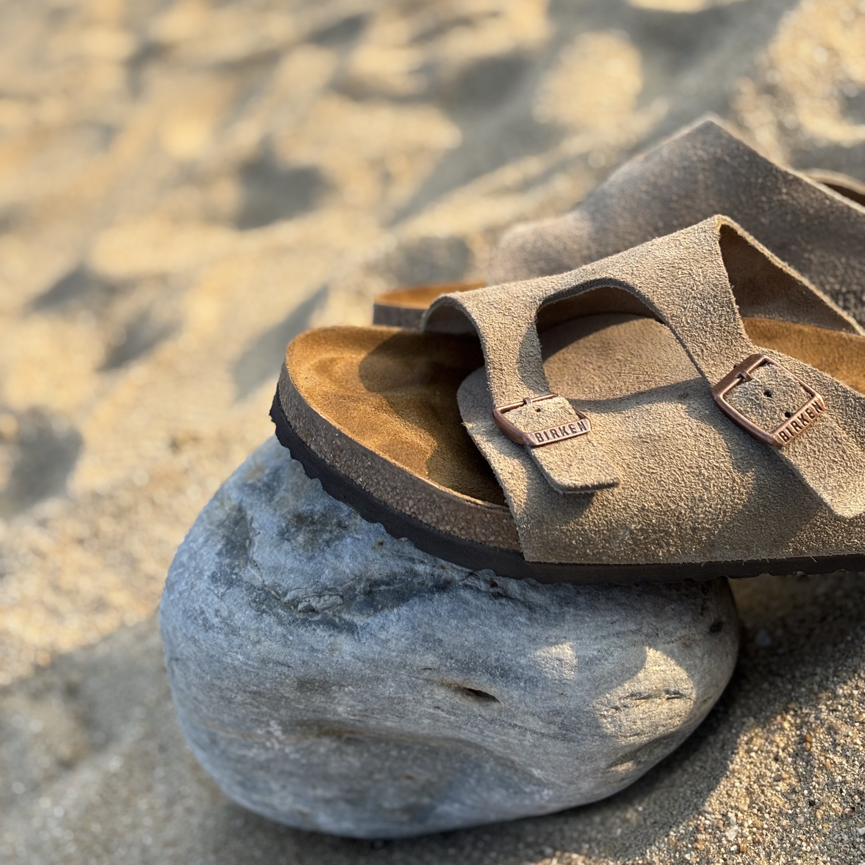 Birkenstock Zurich Suede Leather Taupe - Regular 착용 스타일
