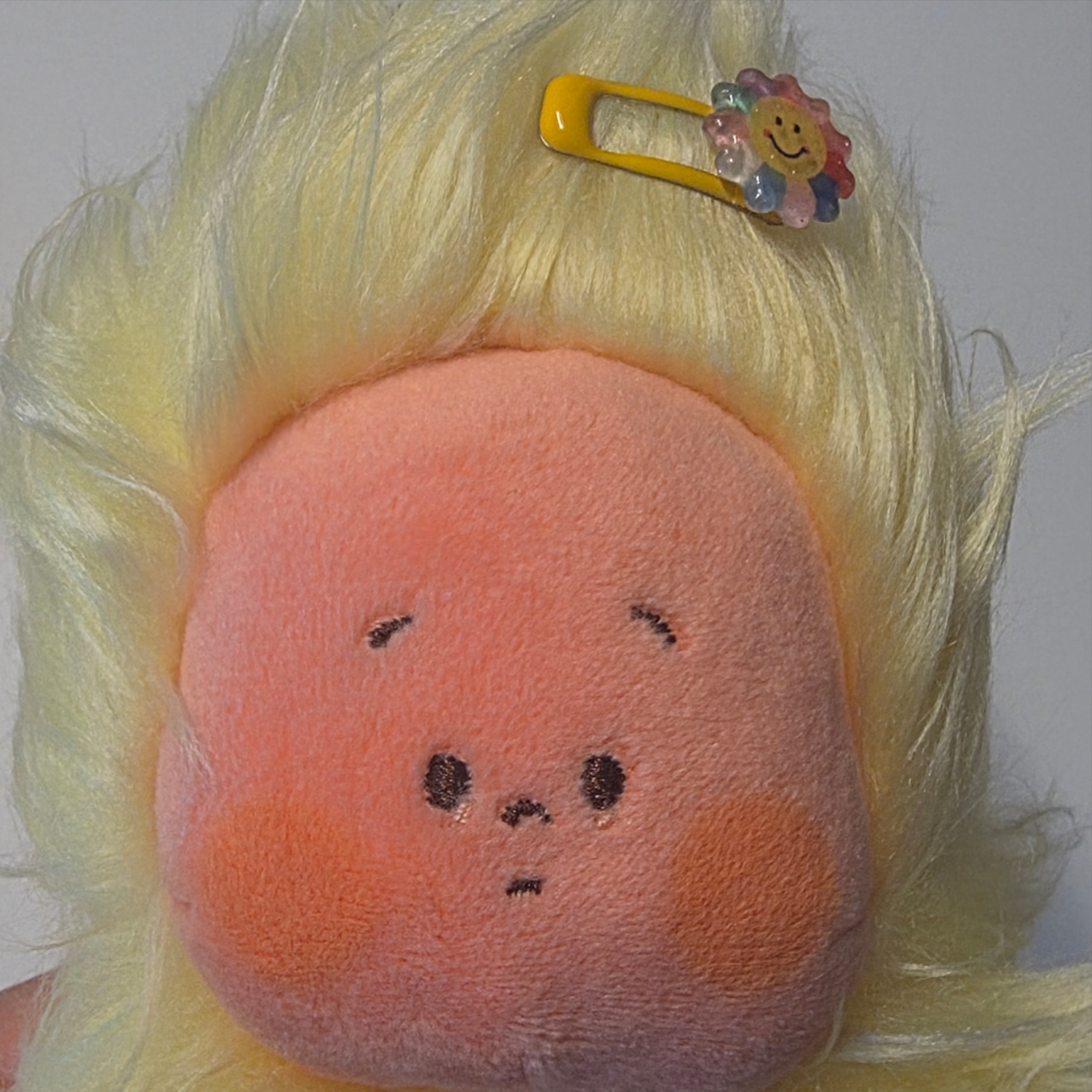 Pop Mart Twinkle Twinkle Sweet Dreams Forecast Series Plush Pendant Mess In Wind (Opened Case), Pop Mart Twinkle Twinkle Sweet Dreams Forecast Series Plush Pendant Afterglow Marshmallow (Opened Case) 착용 스타일 - 3