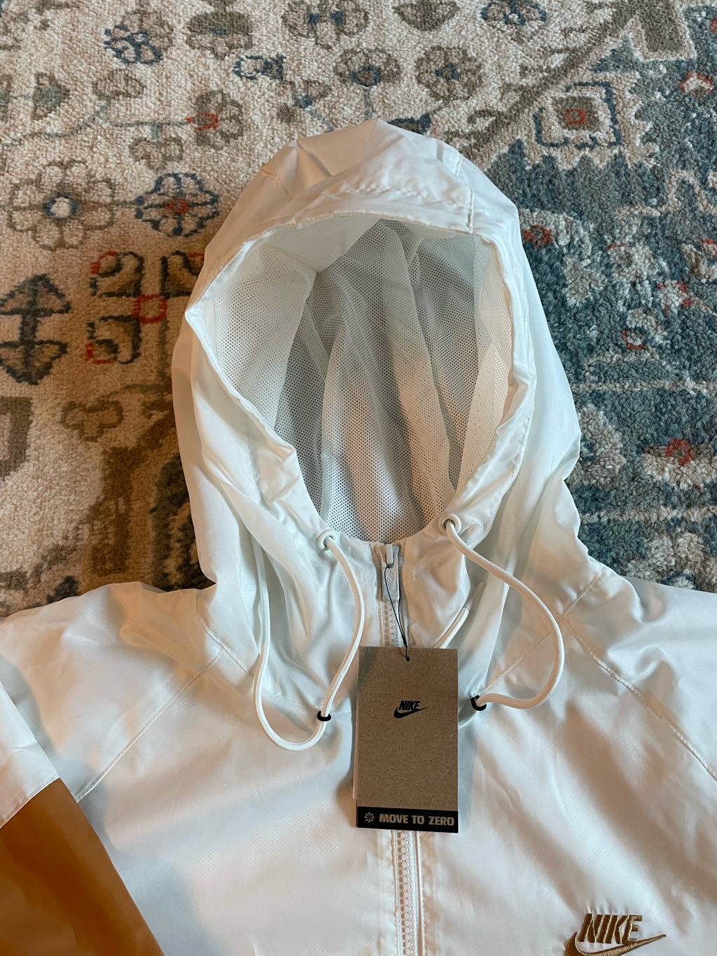 Nike NSW Windrunner Hooded Jacket Sail Flax - Asia 착용 스타일 - 2