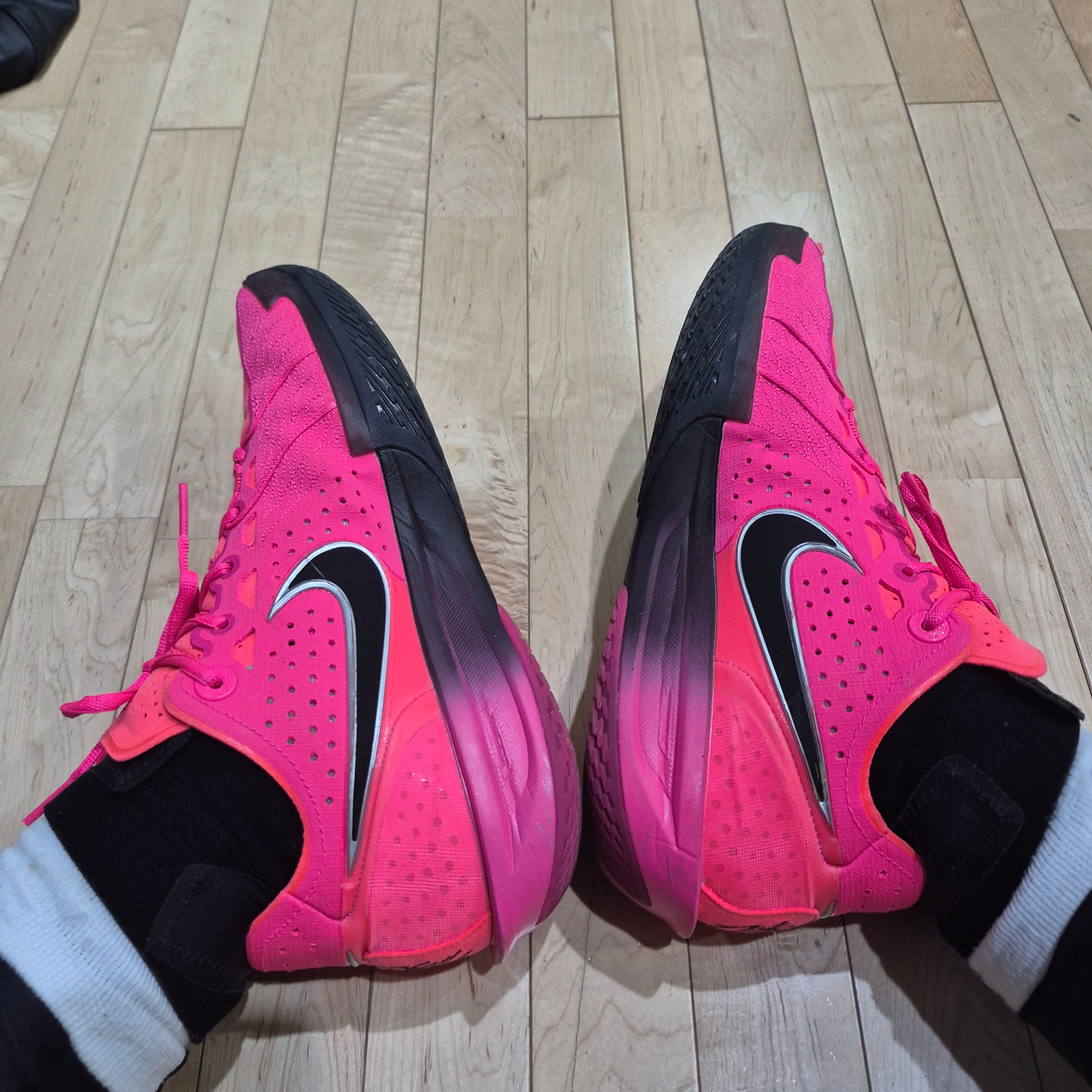Nike Air Zoom G.T. Cut 3 EP Hyper Pink Metallic Silver 착용 스타일 - 1
