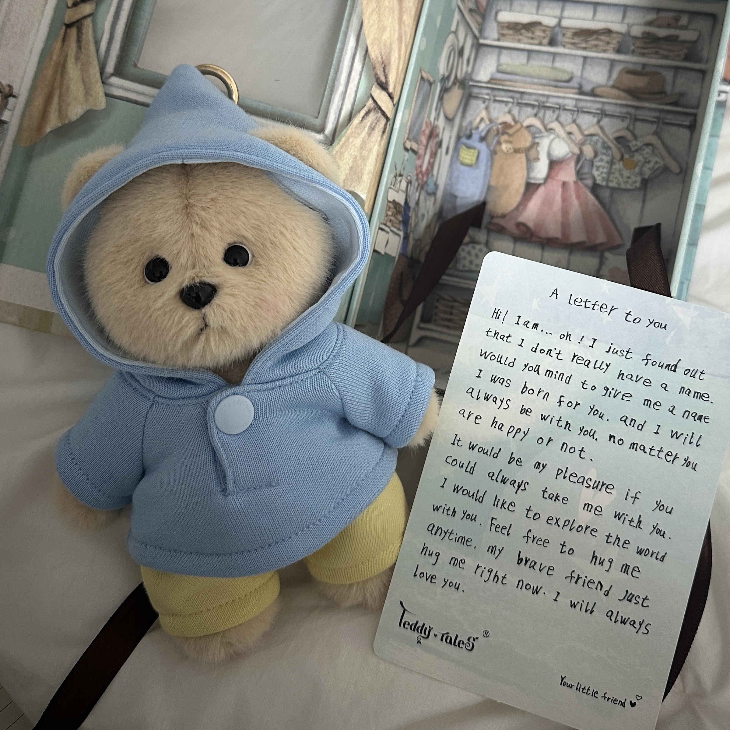 Teddy Tales Lina Bear Signature Keyring Milk Tea 착용 스타일