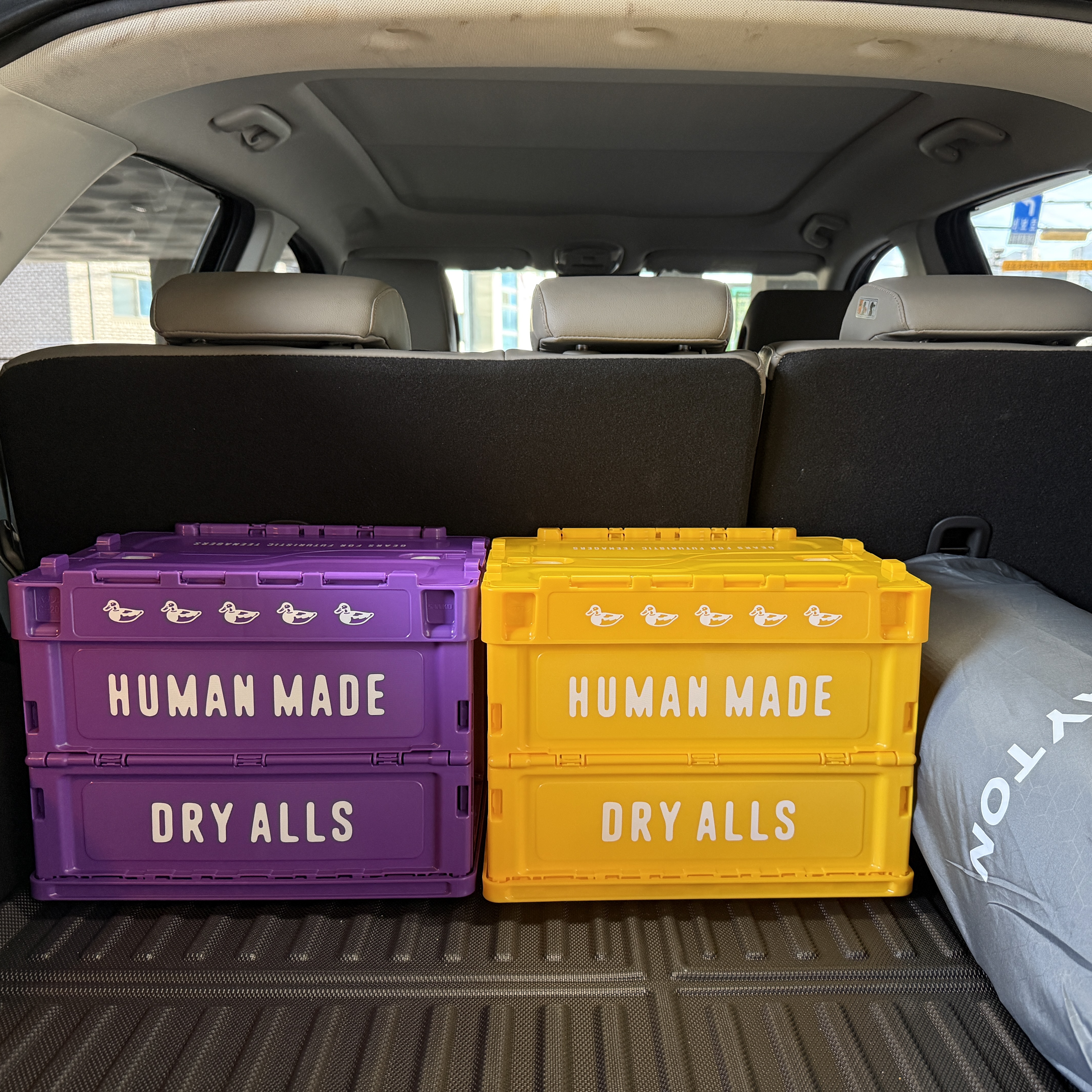 Human Made Container 20L Yellow, Human Made Container 20L Purple 착용 스타일