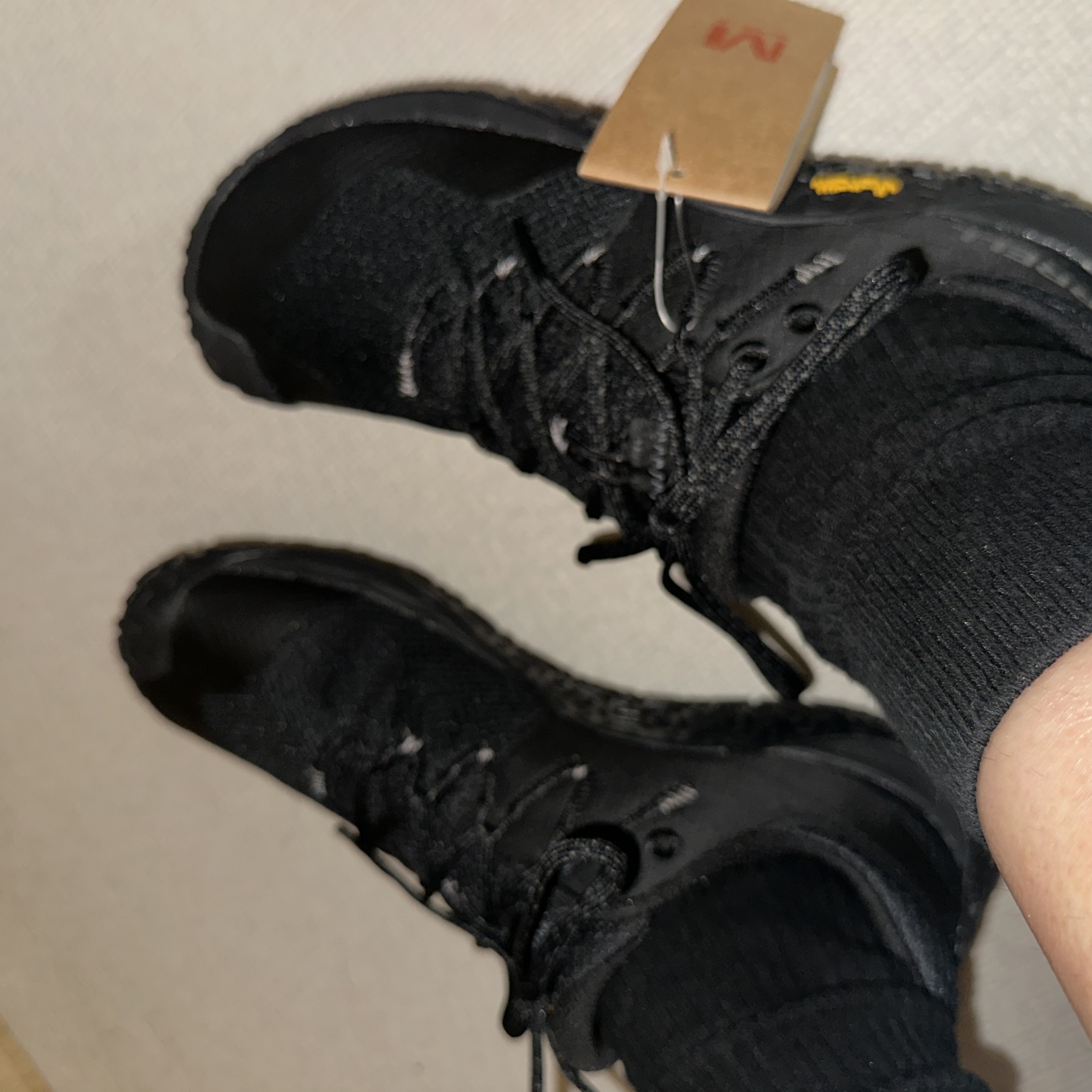 Merrell Women Trail Glove 7 Black Black - 25FW 착용 스타일 - 4