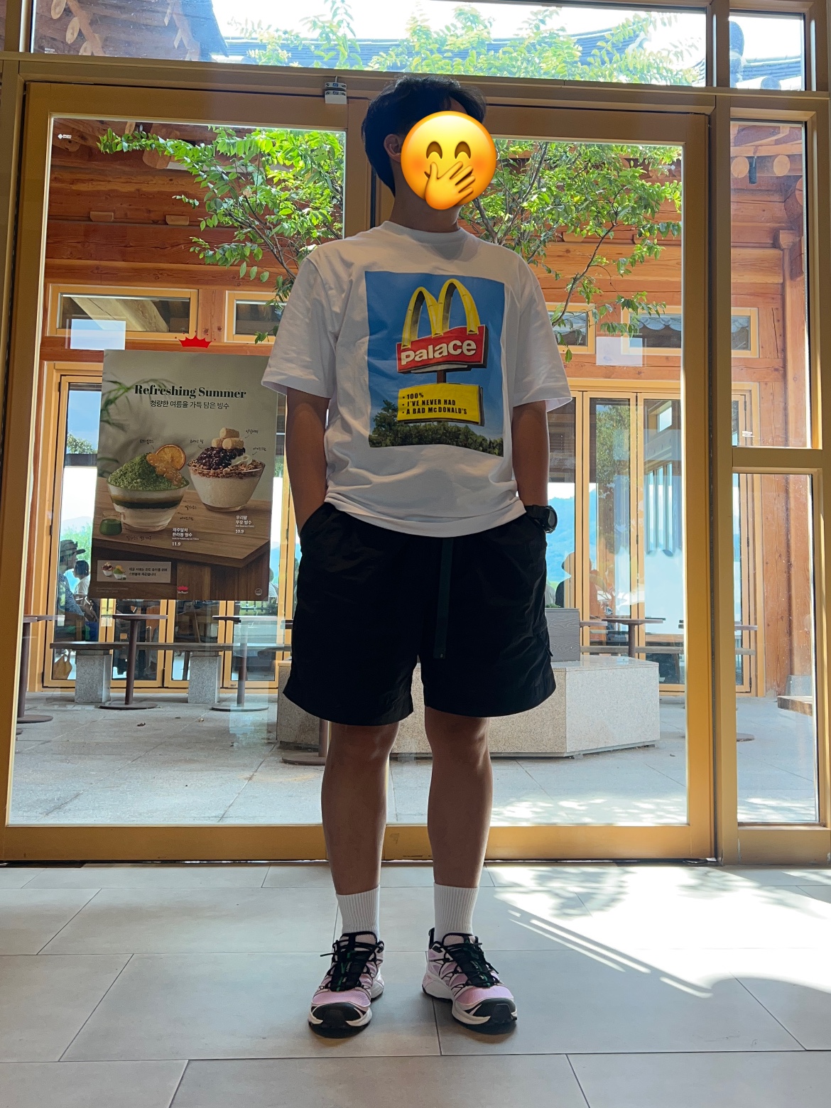 Palace x McDonald's Sign T-Shirt White - 23FW, Salomon x Sandy Liang XT-6 Expanse Cradle Pink 착용 스타일