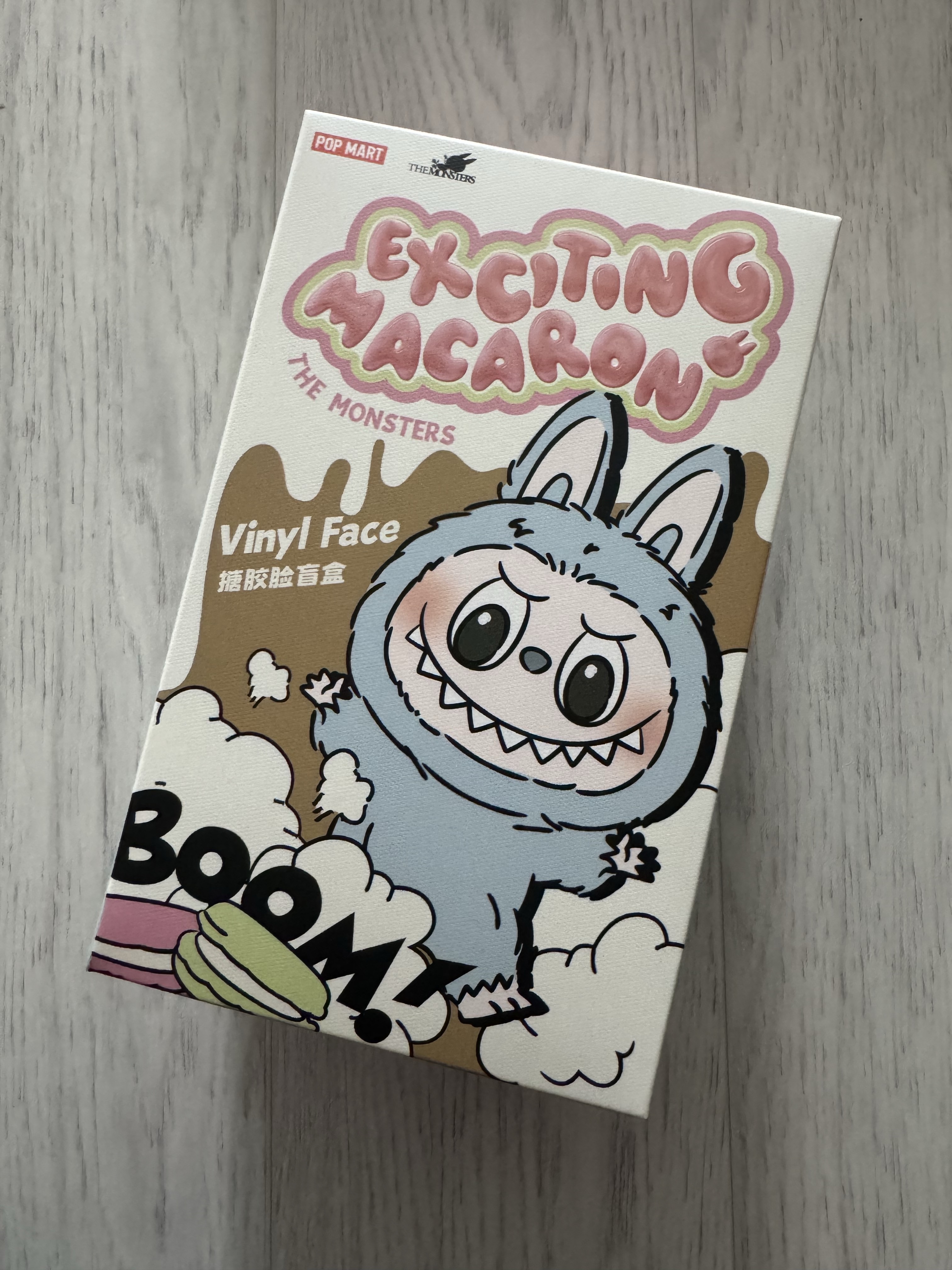 Pop Mart The Monsters Labubu Tasty Macarons Series Sealed Case (6 Blind Boxes) 착용 스타일 - 3
