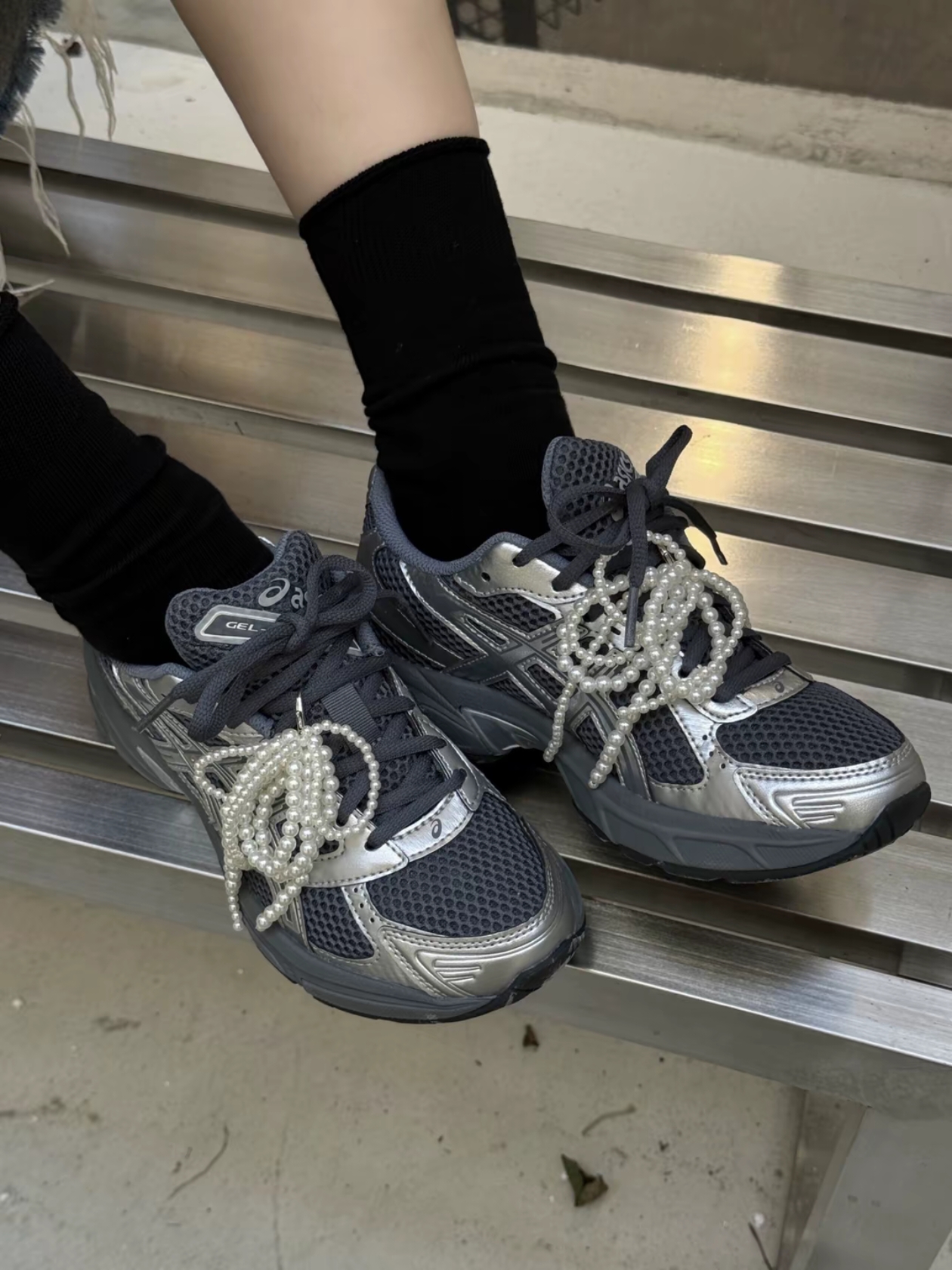 Asics Gel-1130 Steel Grey Pure Silver 착용 스타일