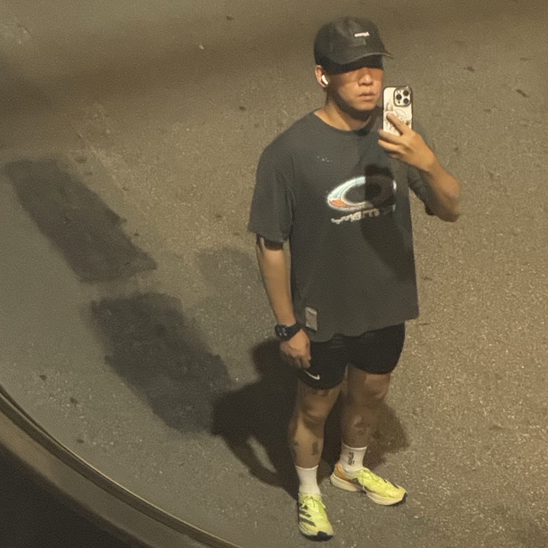Oakley x Satisfy Mothtech T-Shirt Aged Black 착용 스타일 - 1