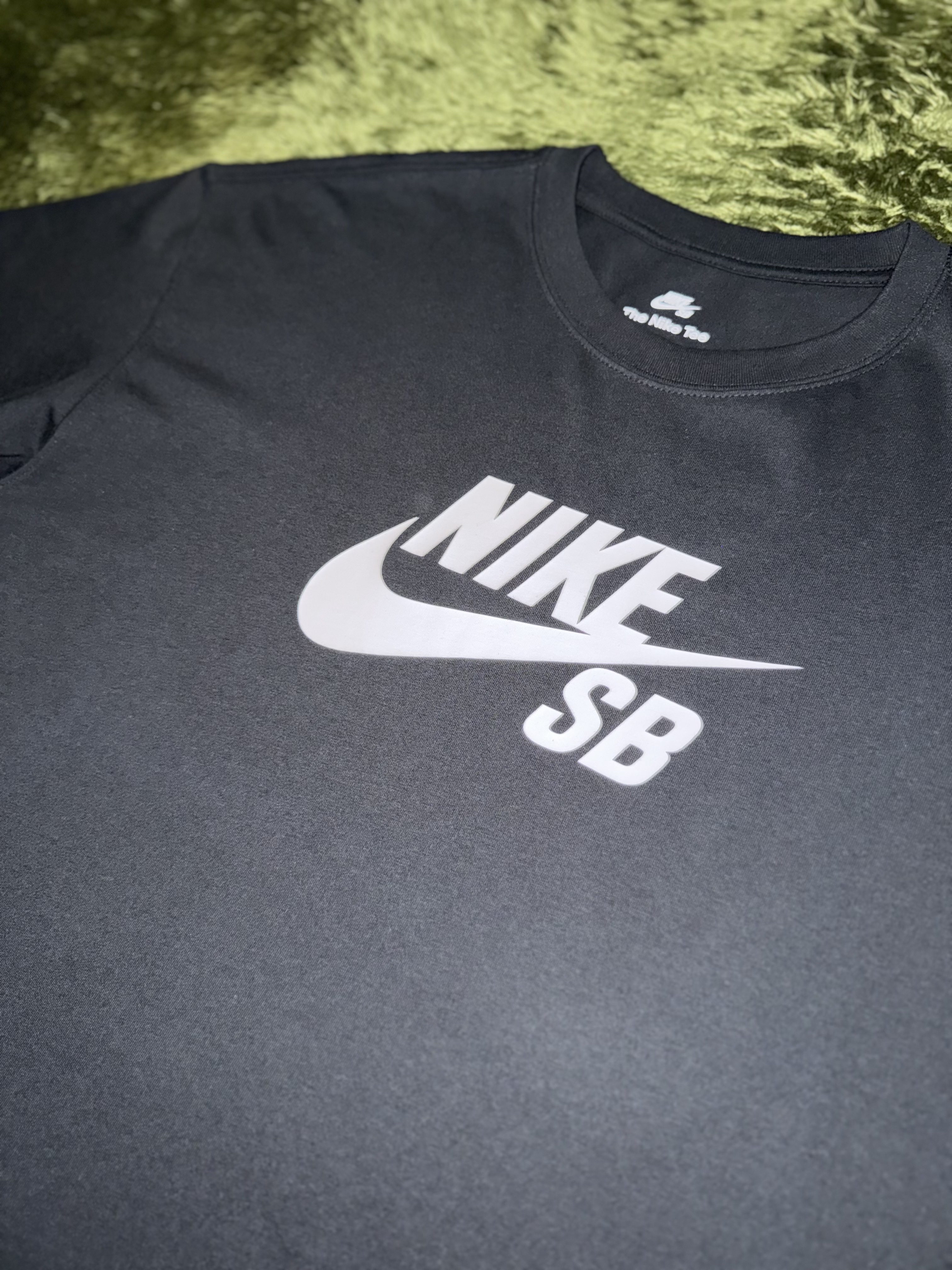 Nike SB Logo Skateboarding T-Shirt Black - Asia 착용 스타일 - 2