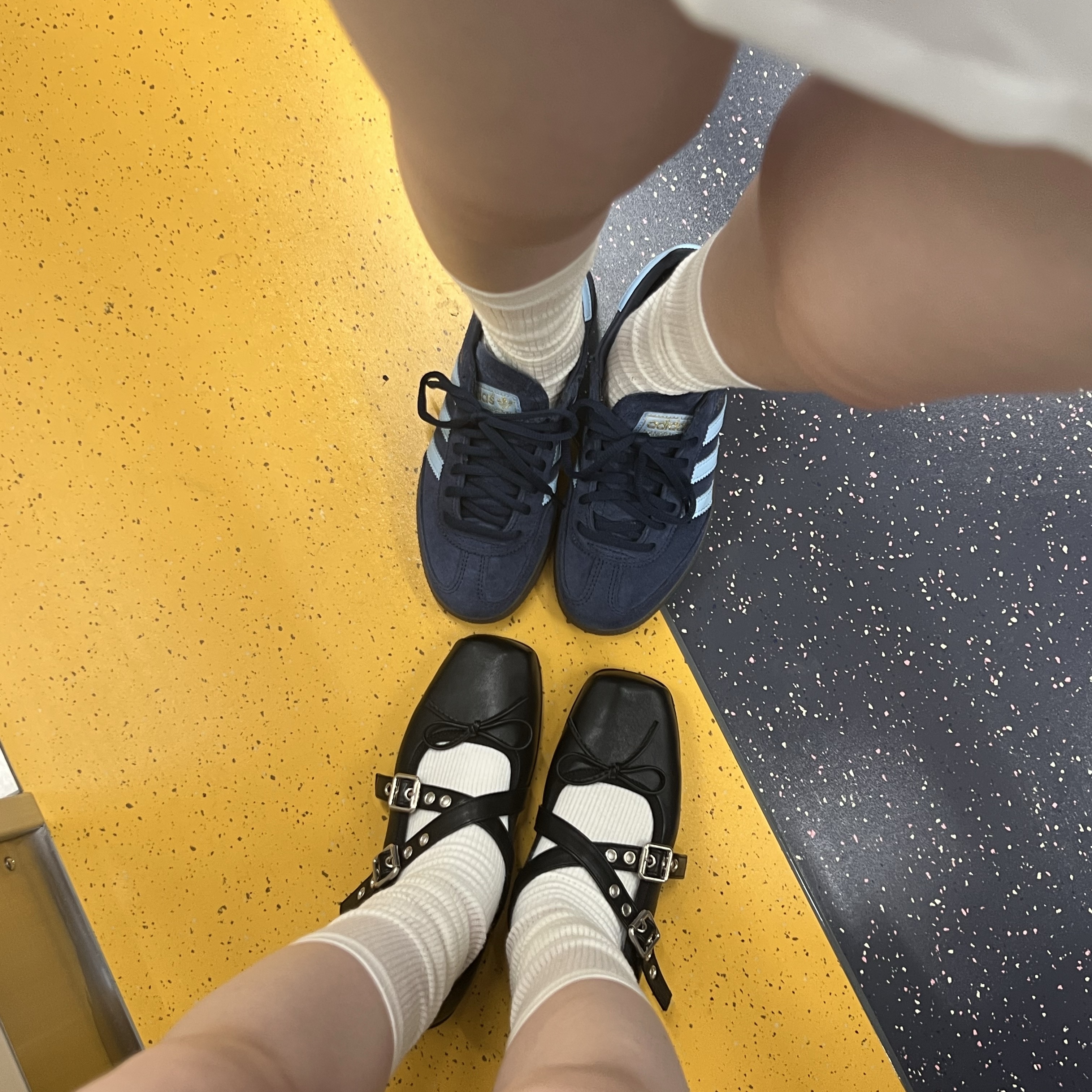 Adidas Spezial Handball Collegiate Navy 착용 스타일 - 2
