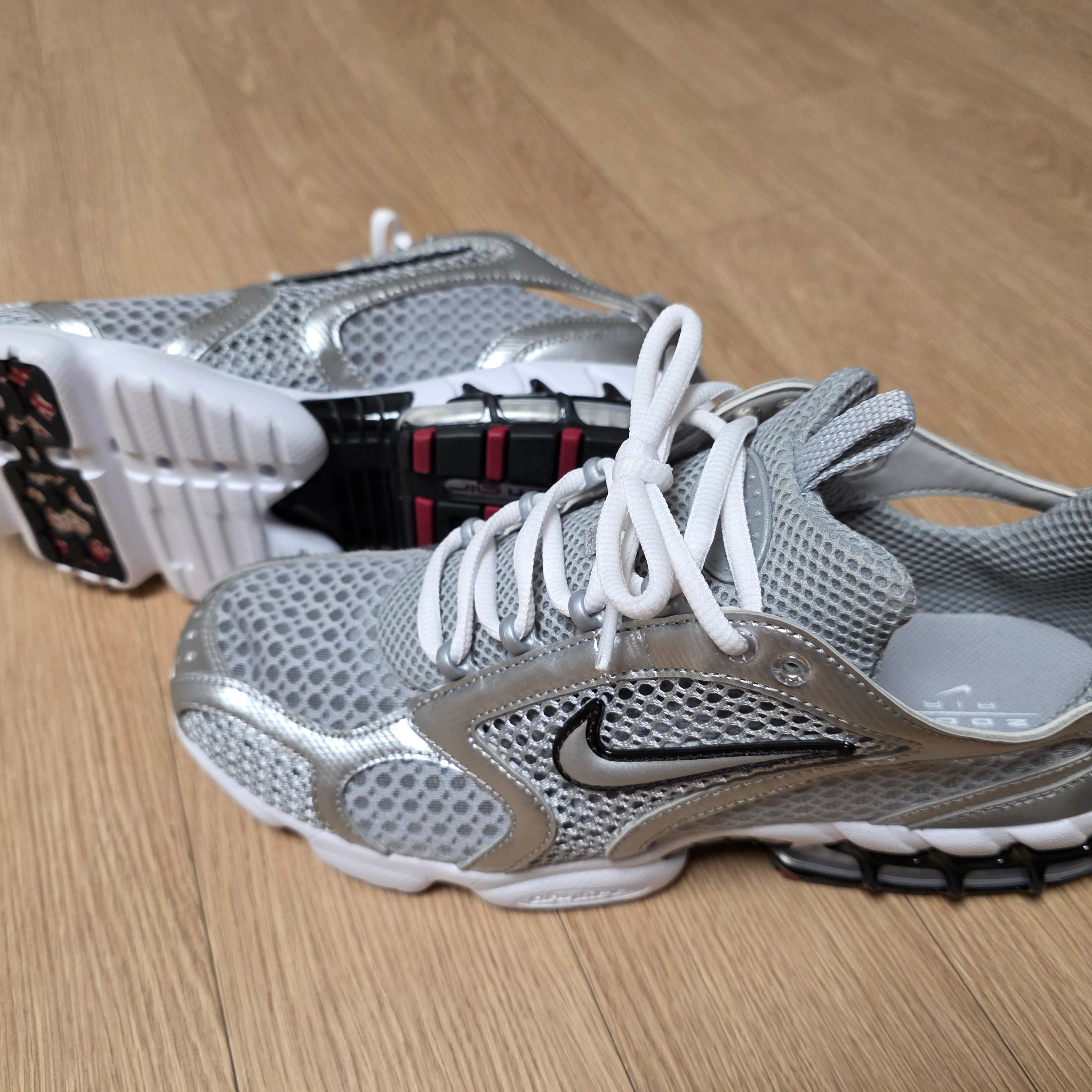 Nike Air Zoom Spiridon Cage 2 Metallic Silver 착용 스타일
