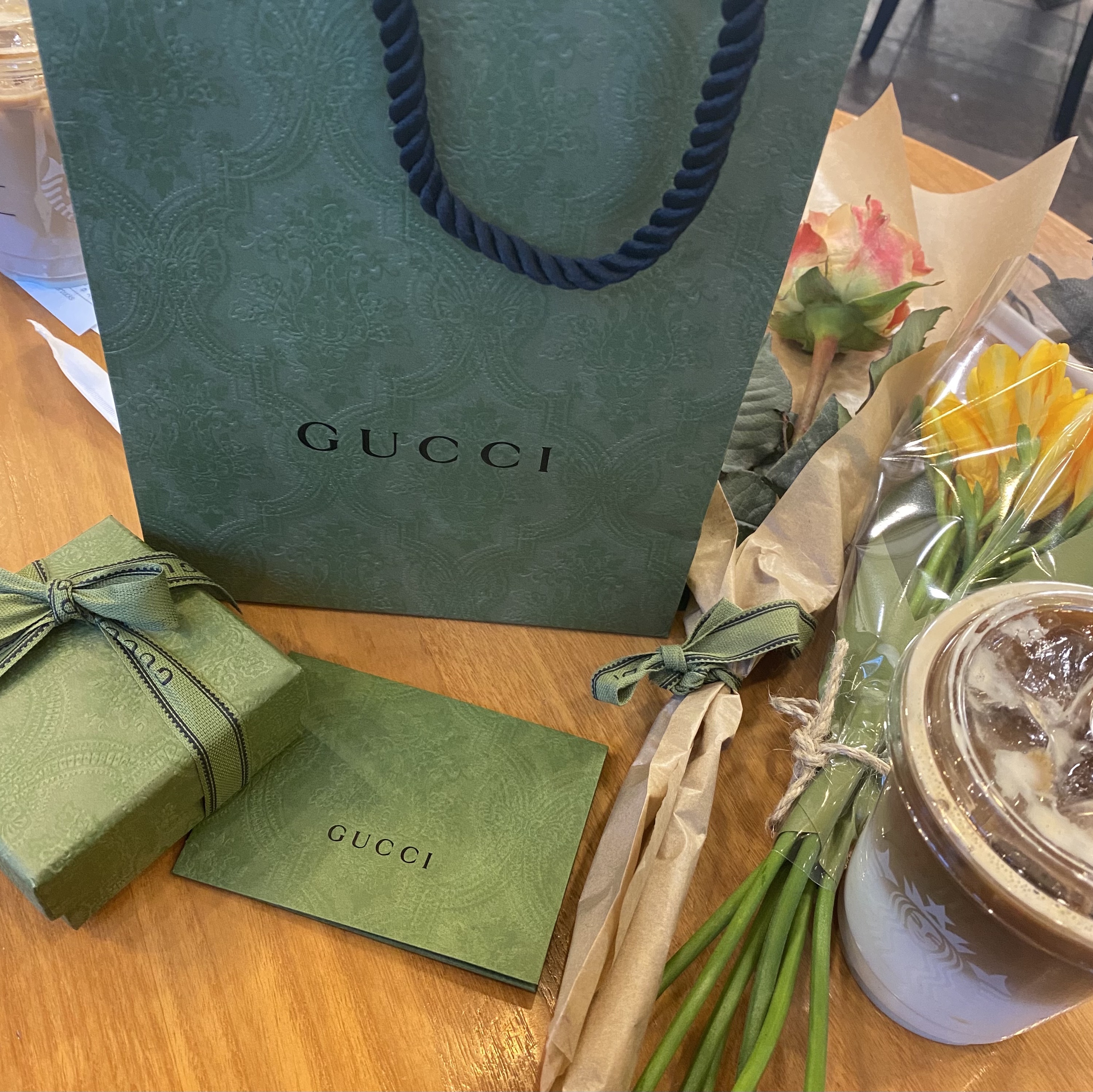 Gucci Blind For Love Ring Silver 착용 스타일 - 5