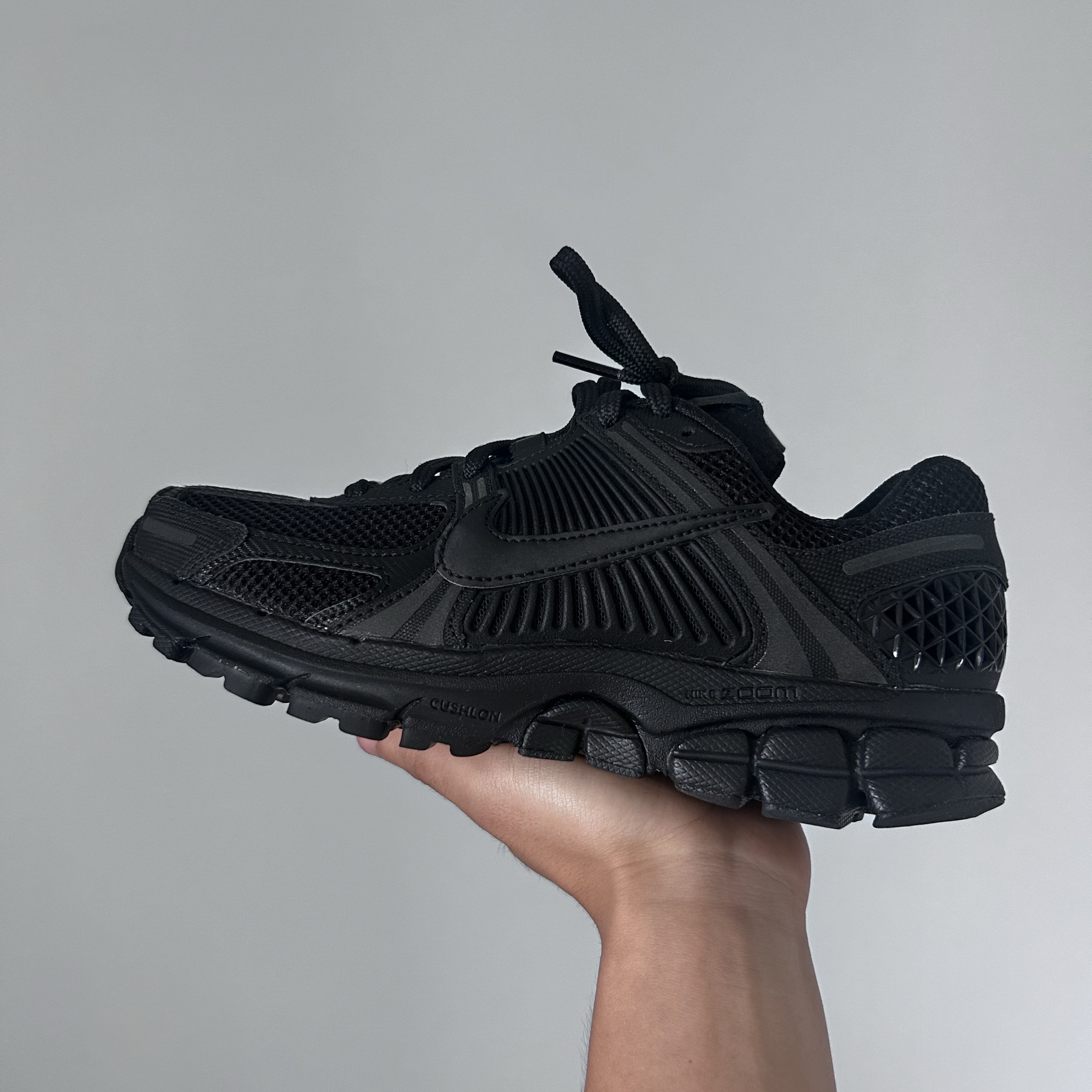 Nike Zoom Vomero 5 SP Black 착용 스타일