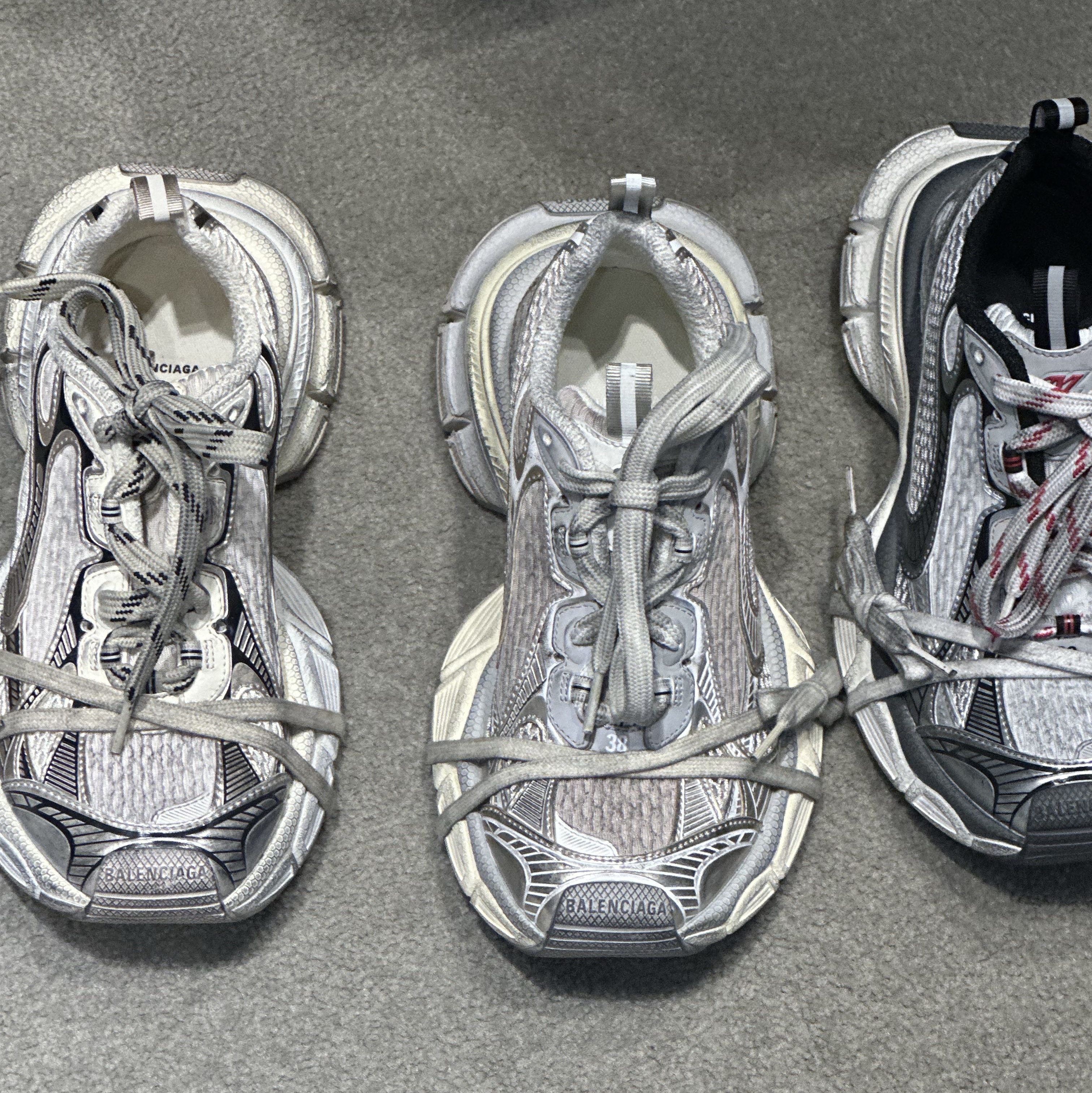 Balenciaga 3XL Sneakers Grey White Red, Balenciaga 3XL Sneakers White Black 착용 스타일 - 2