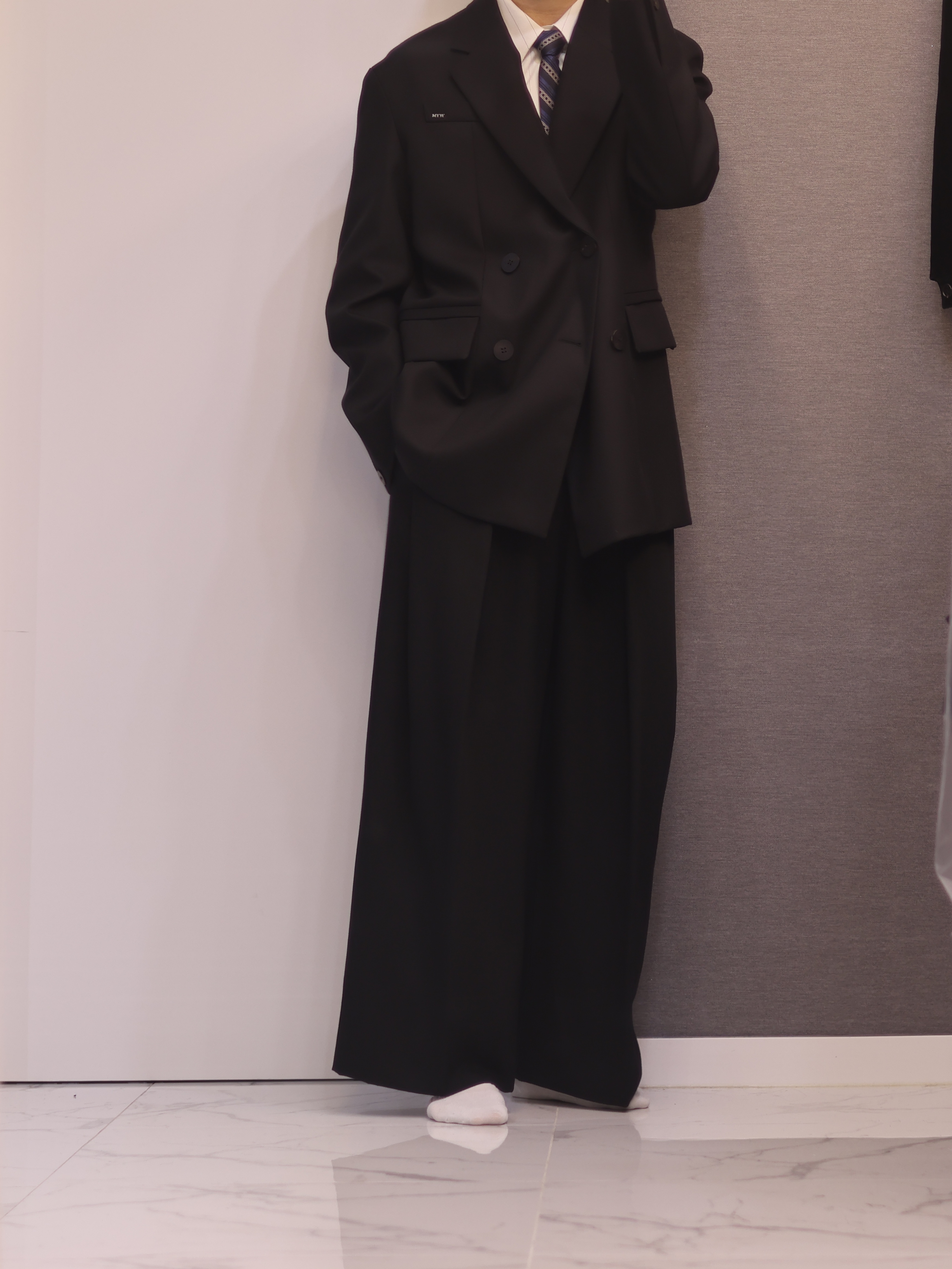 Wooyoungmi Wool Double Jacket Black - 24FW, Wooyoungmi Side Tuck Wide Pants Black - 24FW 착용 스타일 - 5