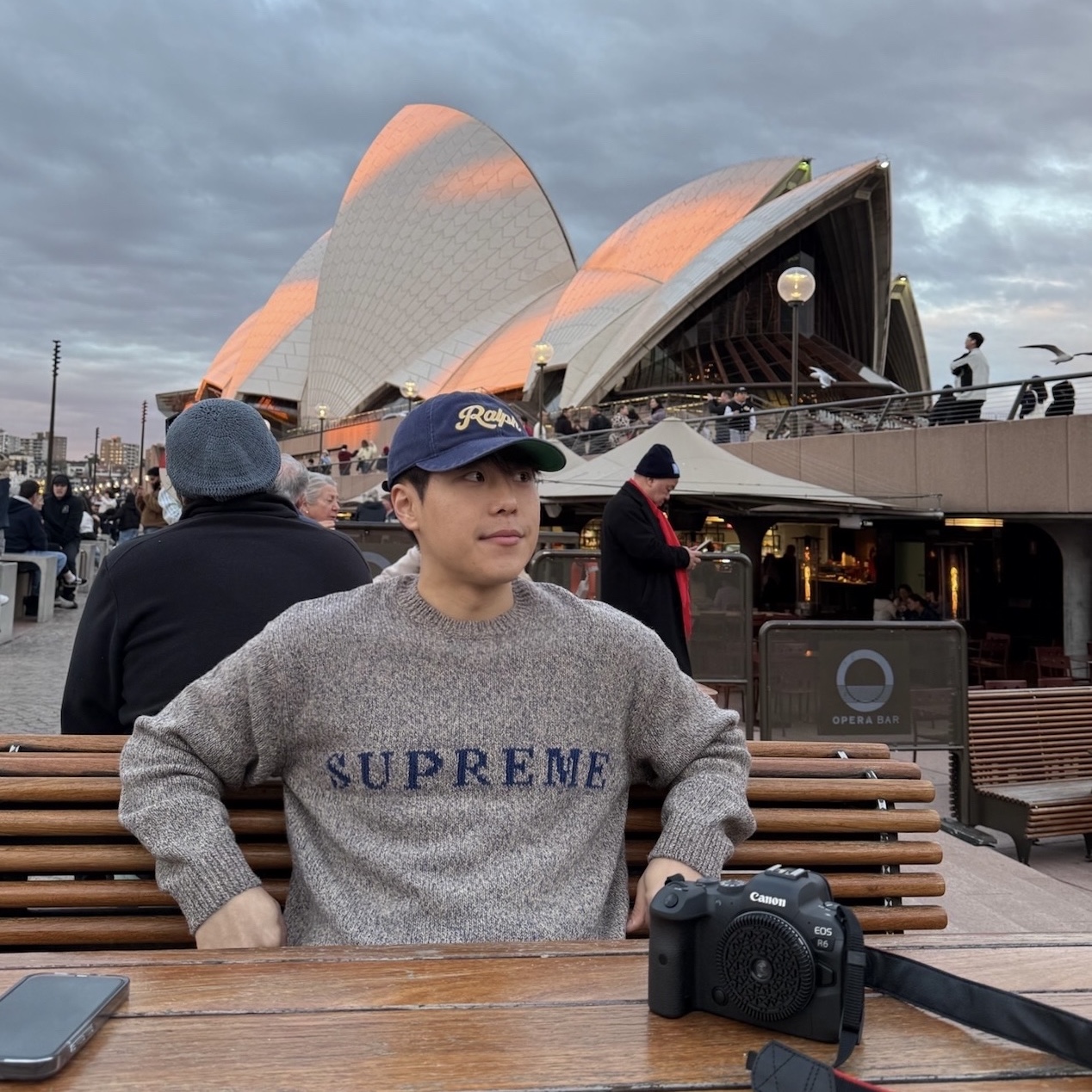 Supreme Contrast Logo Sweater Taupe Melange - 25SS, Timberland Premium 6 inch Waterproof Boot Wheat Nubuck - Wide 착용 스타일 - 2