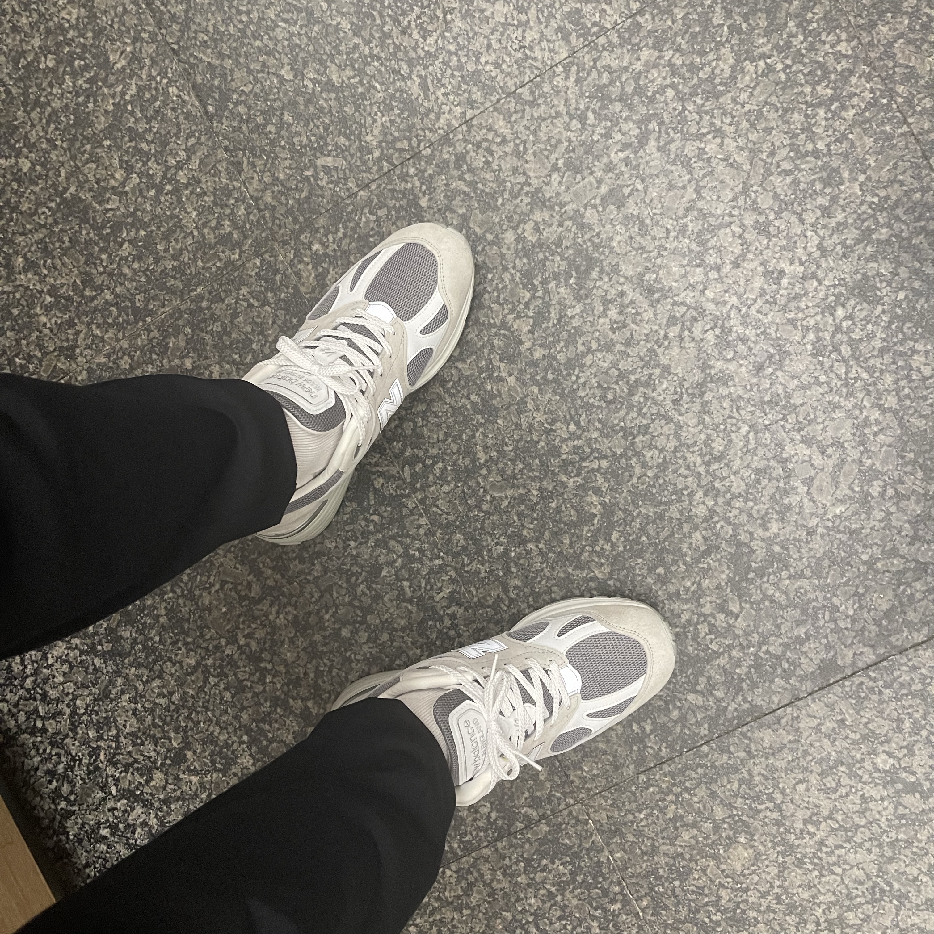 New Balance 991v2 Made in UK Nimbus Cloud Cool Grey - D Standard 착용 스타일