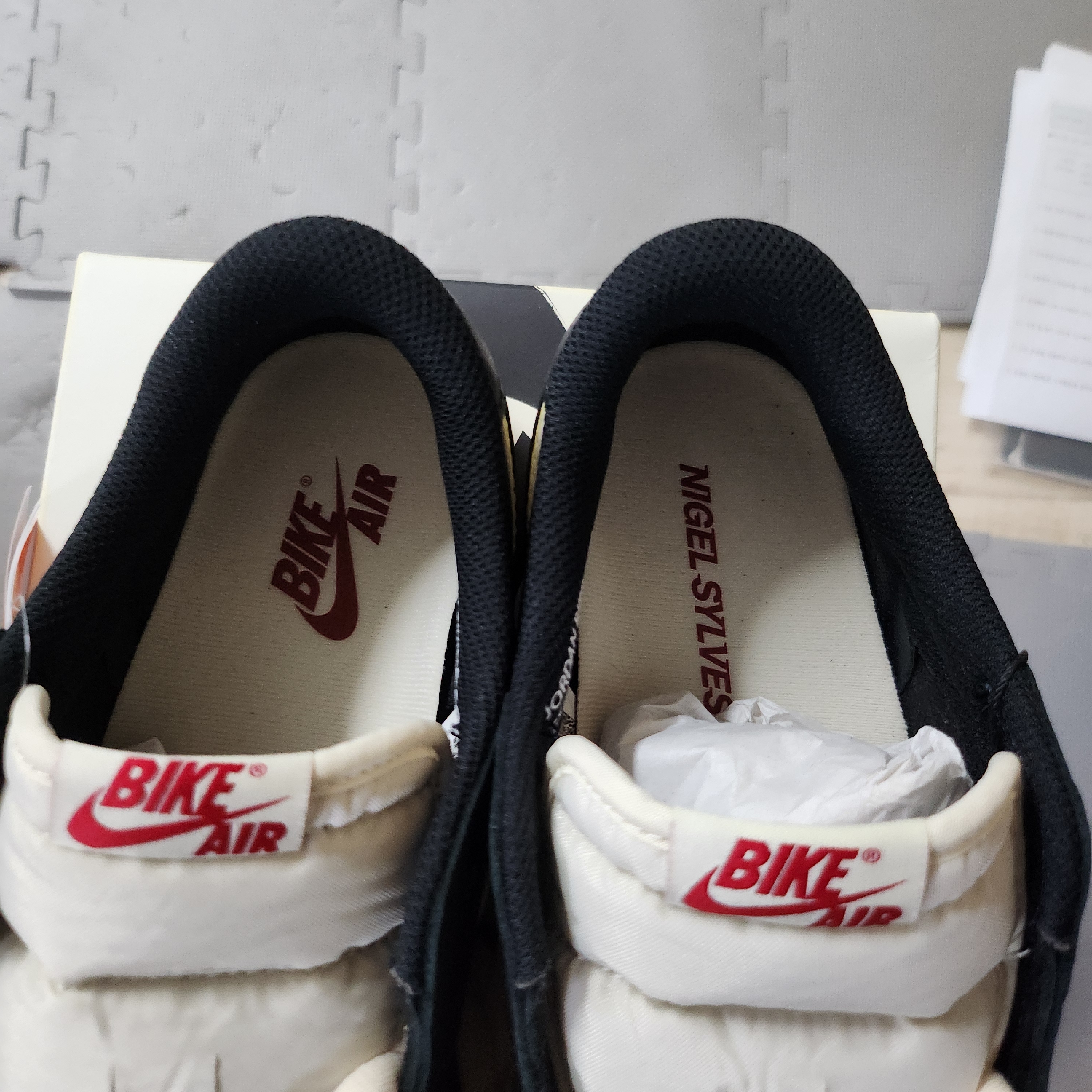 Jordan 1 x Nigel Sylvester Retro Low OG Better With Time 착용 스타일 - 4
