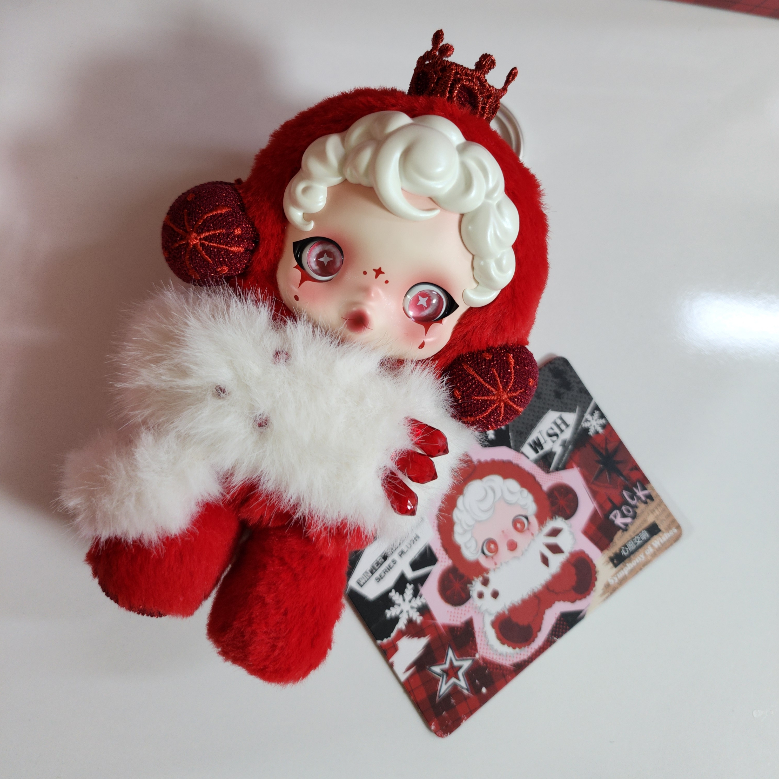 Pop Mart Skullpanda Winter Symphony Series Keyring Symphony of Wishes (Opened Case), Pop Mart Skullpanda Winter Symphony Series Keyring Sealed Case (6 Blind Boxes) 착용 스타일 - 1