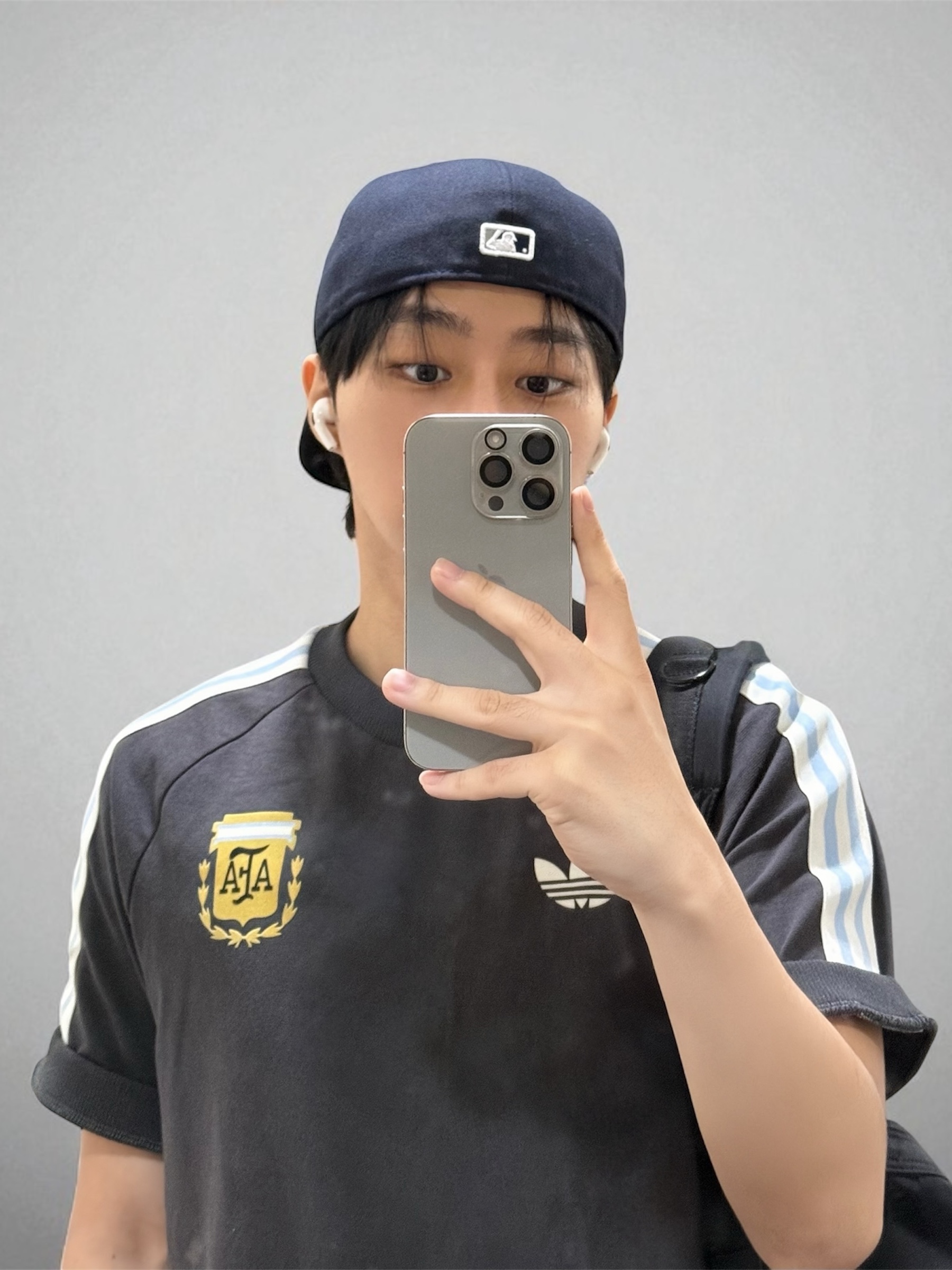 Adidas Argentina Beckenbauer T-Shirt Utility Black- KR Sizing, New Era 59Fifty MLB Authentic New York Yankees Game Navy 착용 스타일