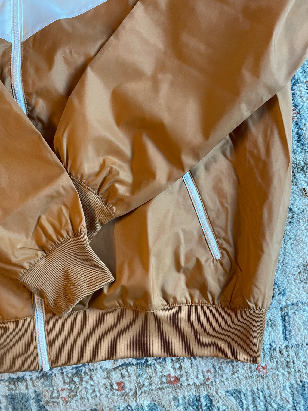 Nike NSW Windrunner Hooded Jacket Sail Flax - Asia 착용 스타일 - 4
