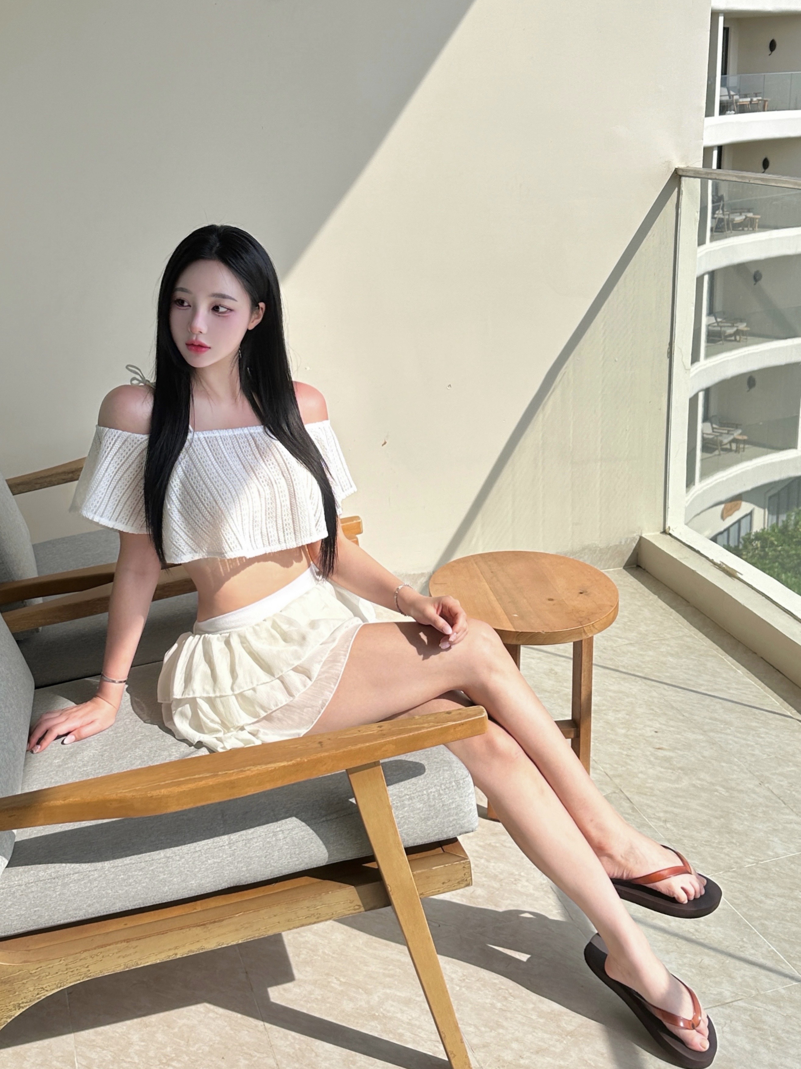 Don't Ask My Plan Sunset Cozy Off Shoulder Top - White 착용 스타일 - 1
