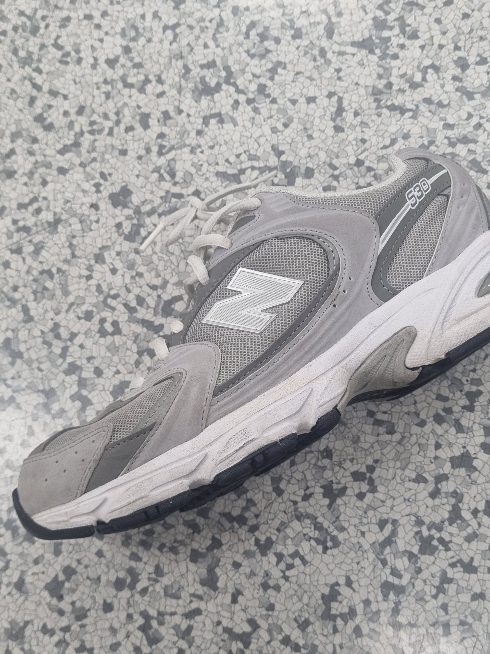 New Balance 530 Summer Fog Marblehead 착용 스타일