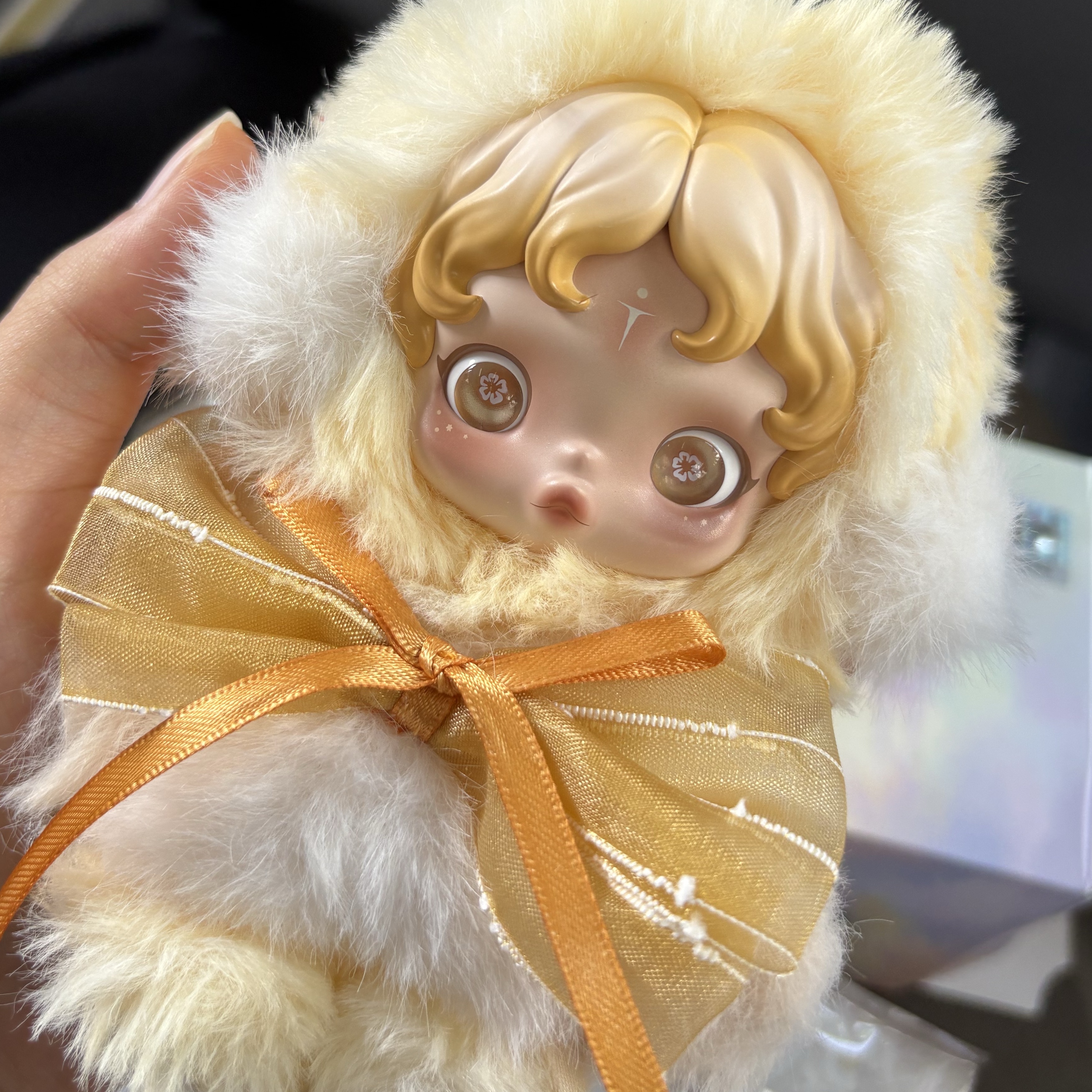 Pop Mart Skullpanda L’Impressionnisme Series Plush Doll Dawn (Opened Case) 착용 스타일