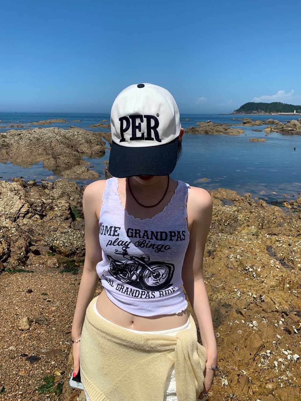 Permanent Archive 5-Panel PER Cap White & Navy 착용 스타일 - 3