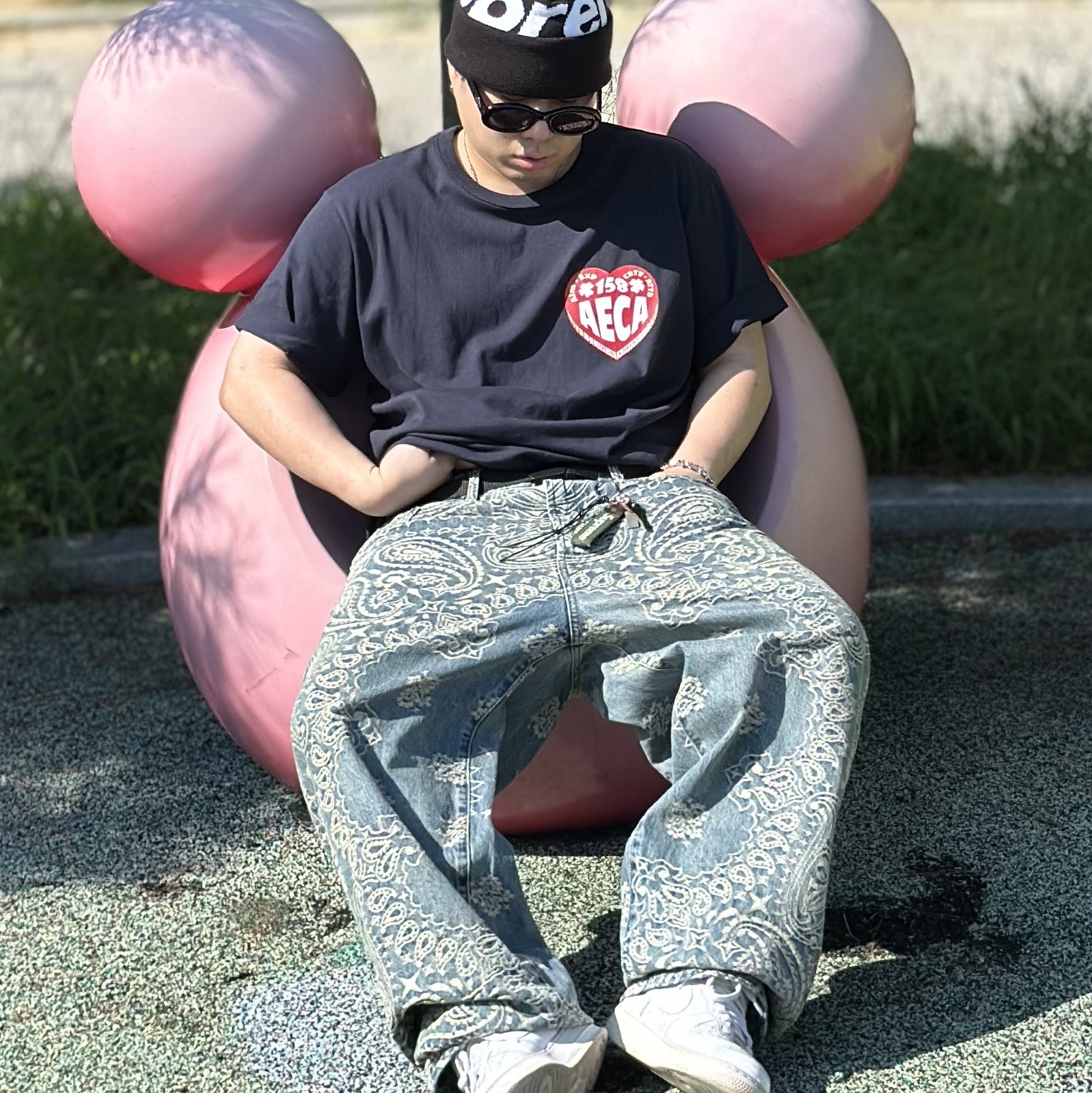 Supreme Bandana Jacquard Baggy Jean Blue - 25SS, Supreme Big Logo Beanie Black 착용 스타일 - 1