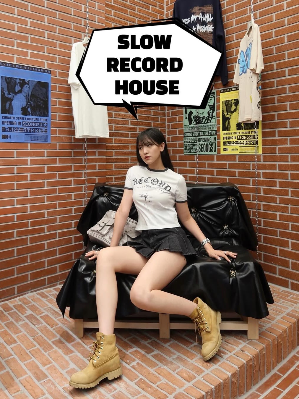SLOW RECORD HOUSE Unisex RECORD Ringer Tee White 착용 스타일 - 2