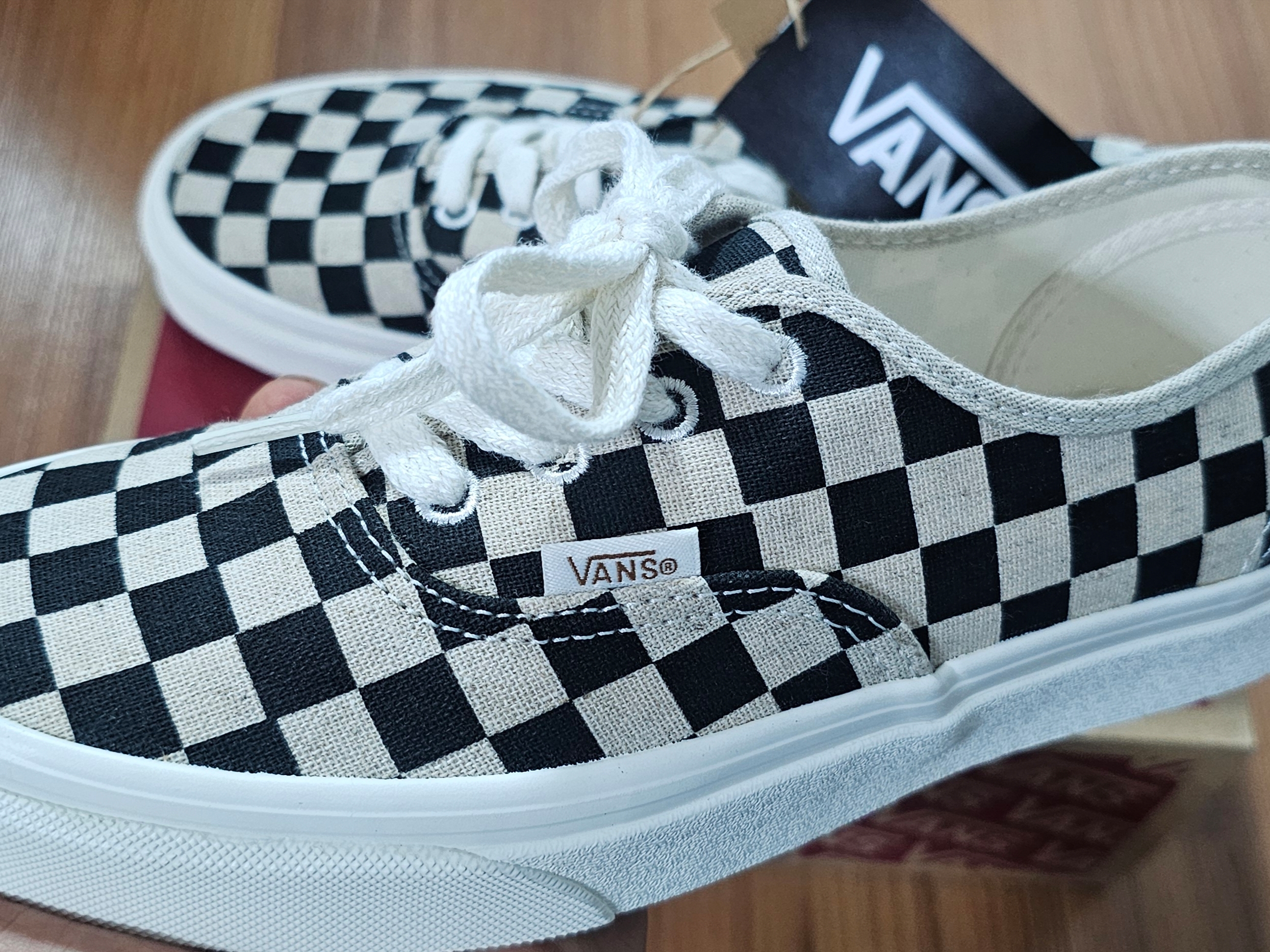 Vans Authentic Eco Theory Checkerboard Black 착용 스타일 - 1