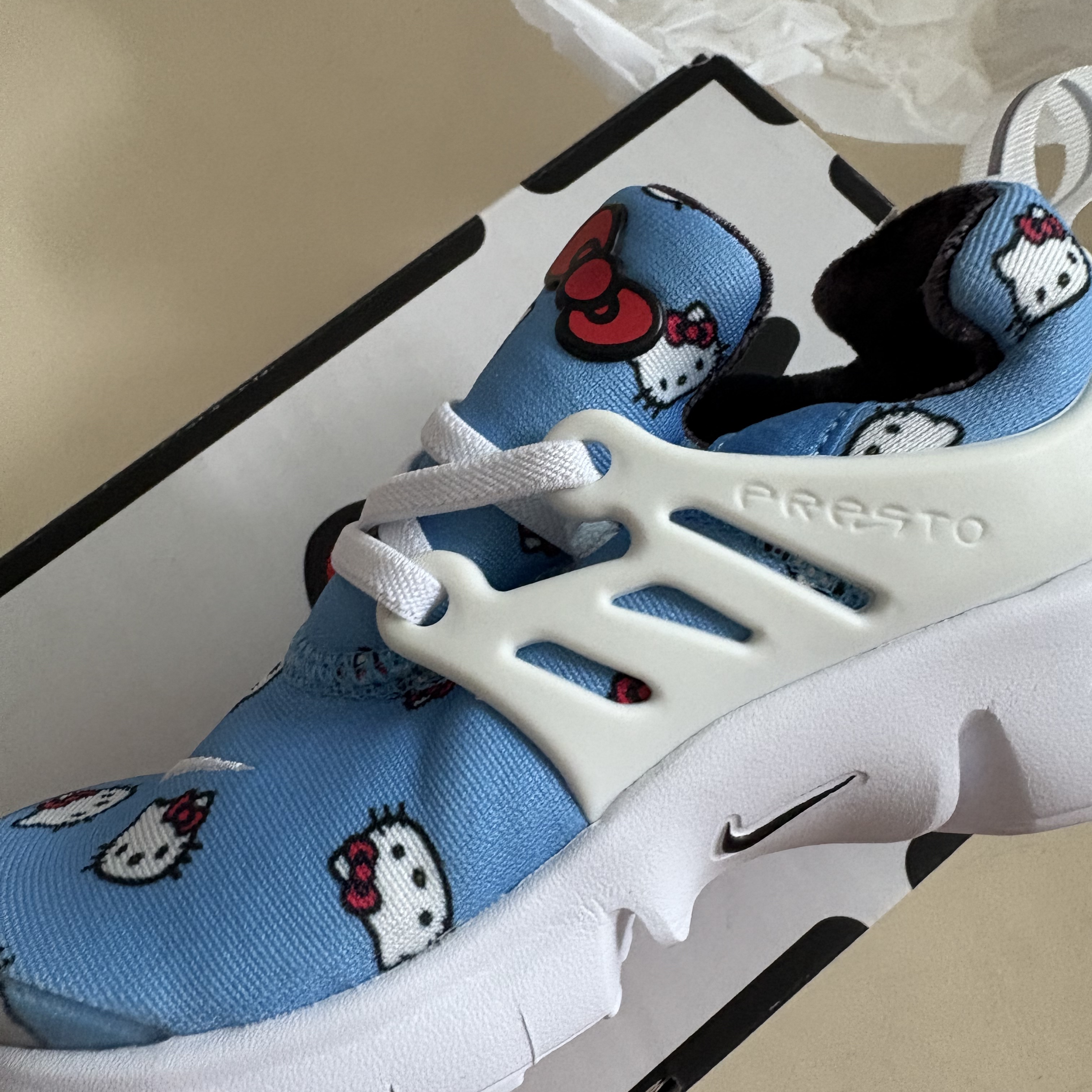 (TD) Nike x Hello Kitty Air Presto University Blue 착용 스타일 - 2