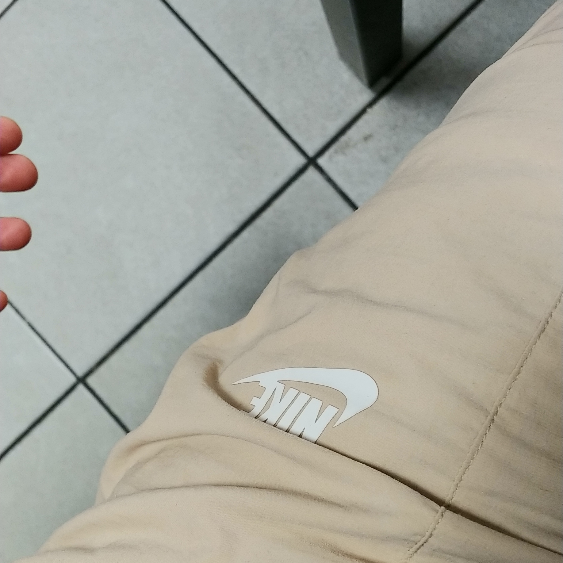 Nike NSW Modern Essentials Woven shorts Beige - Asia 착용 스타일 - 1