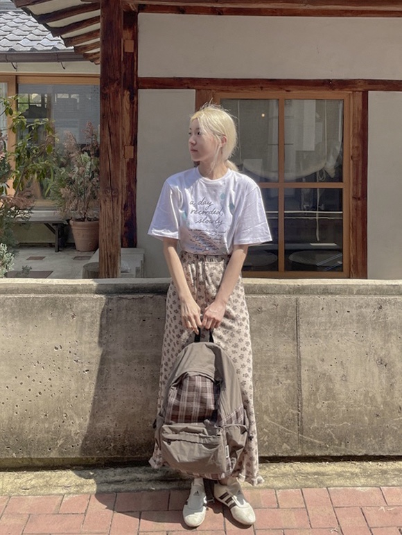 SLOW RECORD HOUSE Day Record T-Shirt White 착용 스타일 - 3