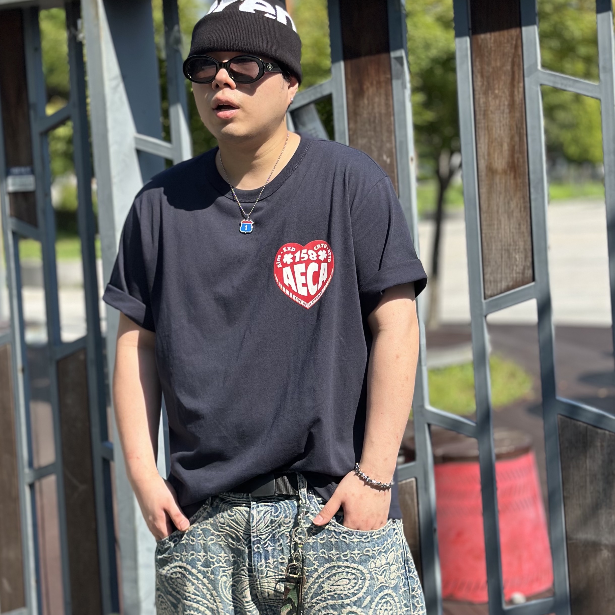 Supreme Bandana Jacquard Baggy Jean Blue - 25SS, Supreme Big Logo Beanie Black 착용 스타일 - 2