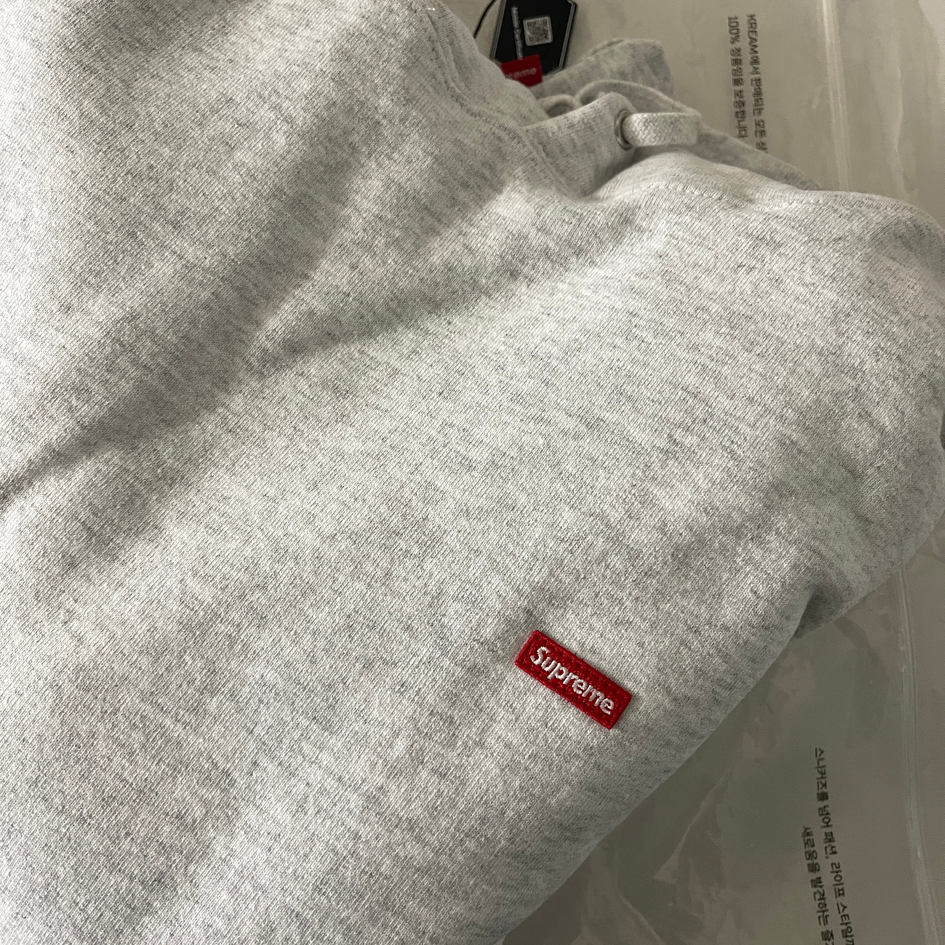 Supreme Small Box Hooded Sweatshirt Ash Grey - 24SS 착용 스타일