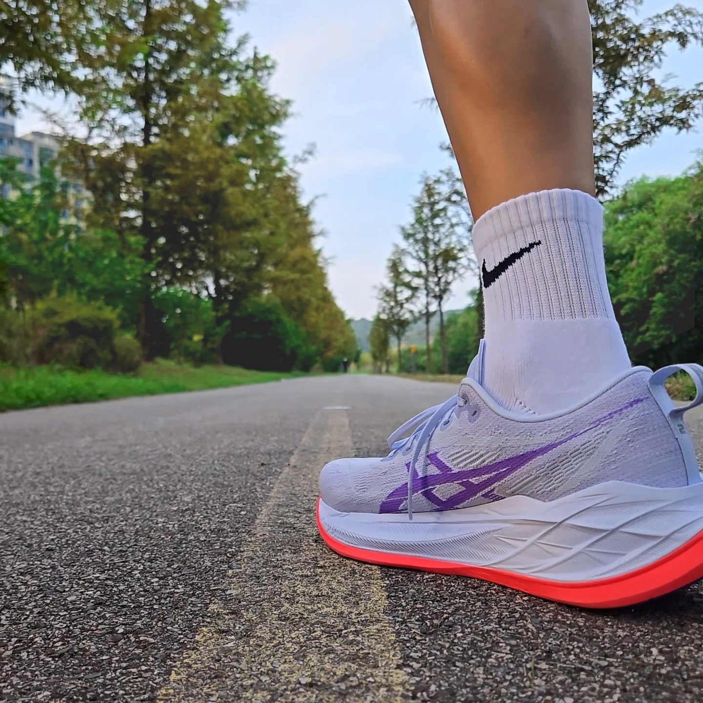 Asics Superblast 2 Blue Fade Edo Purple 착용 스타일