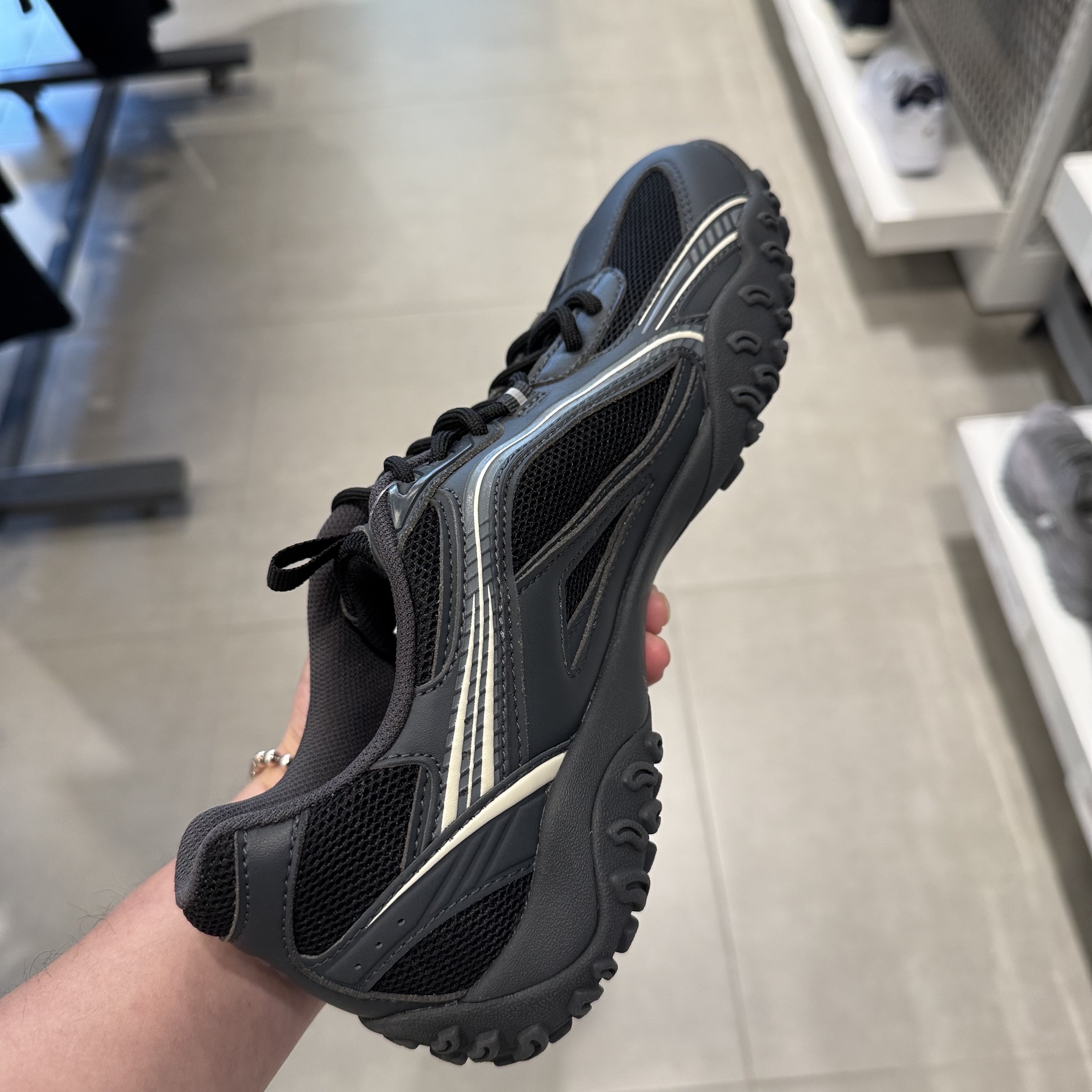 Fila Echappe MS Black 착용 스타일 - 2