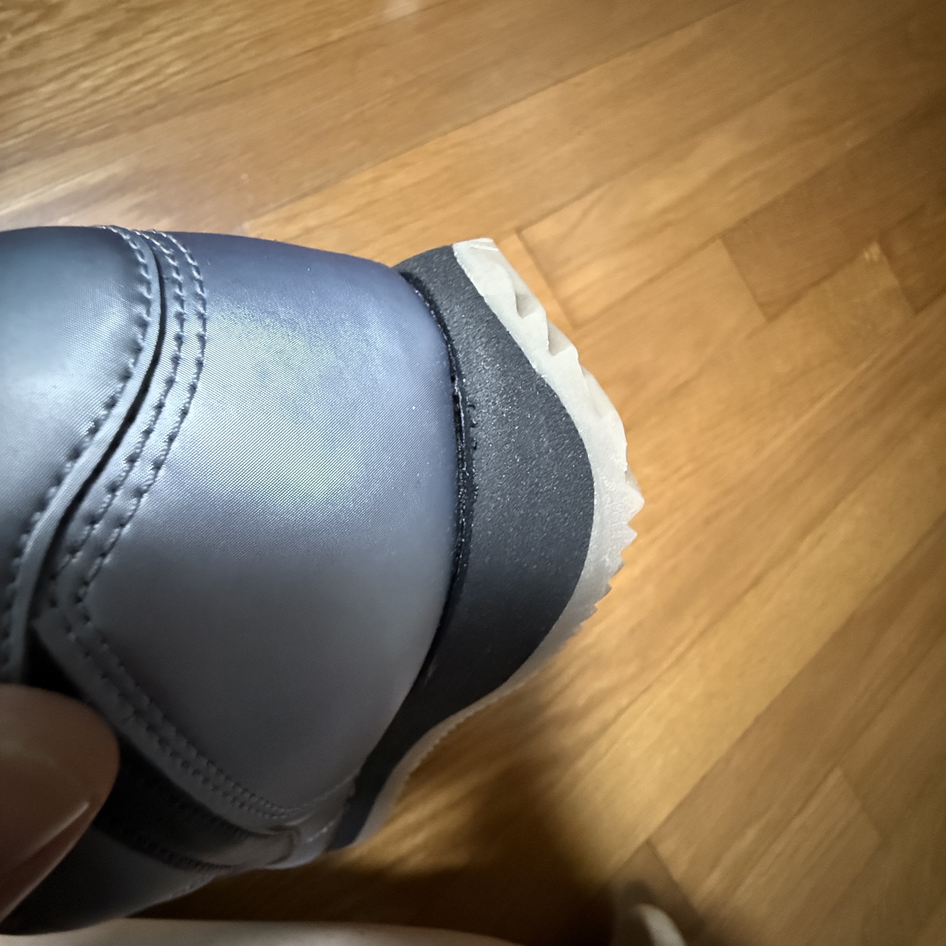Nike Cortez Leather SE Metallic Cool Grey Black 착용 스타일 - 3